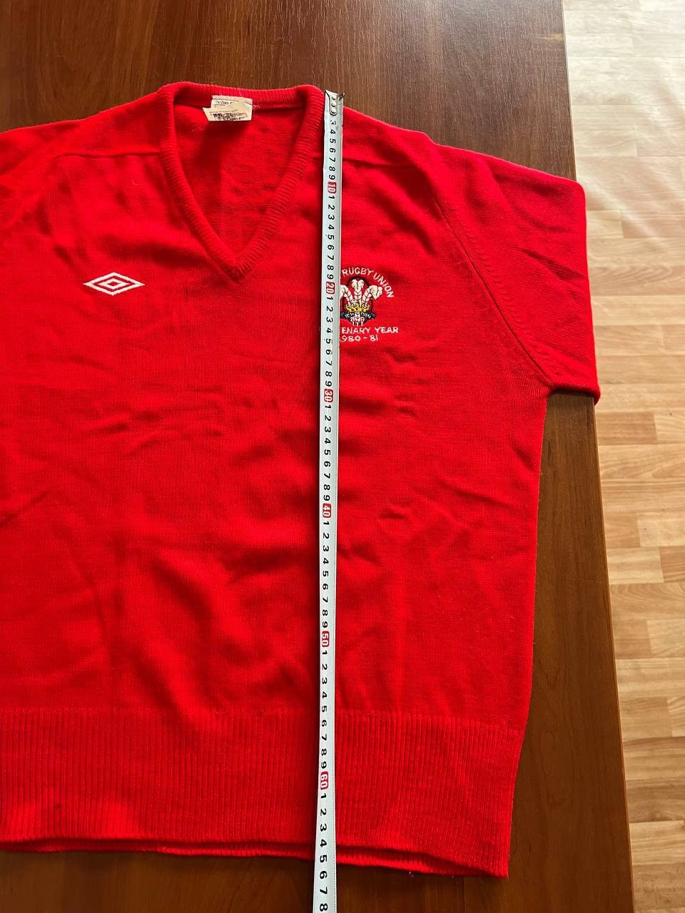 Umbro 1980/81 RARE WALES TEAM RUGBY UNION WOOL JUMPER SWEATER SZ M Size US M / EU 48-50 / 2 - 15 Thumbnail