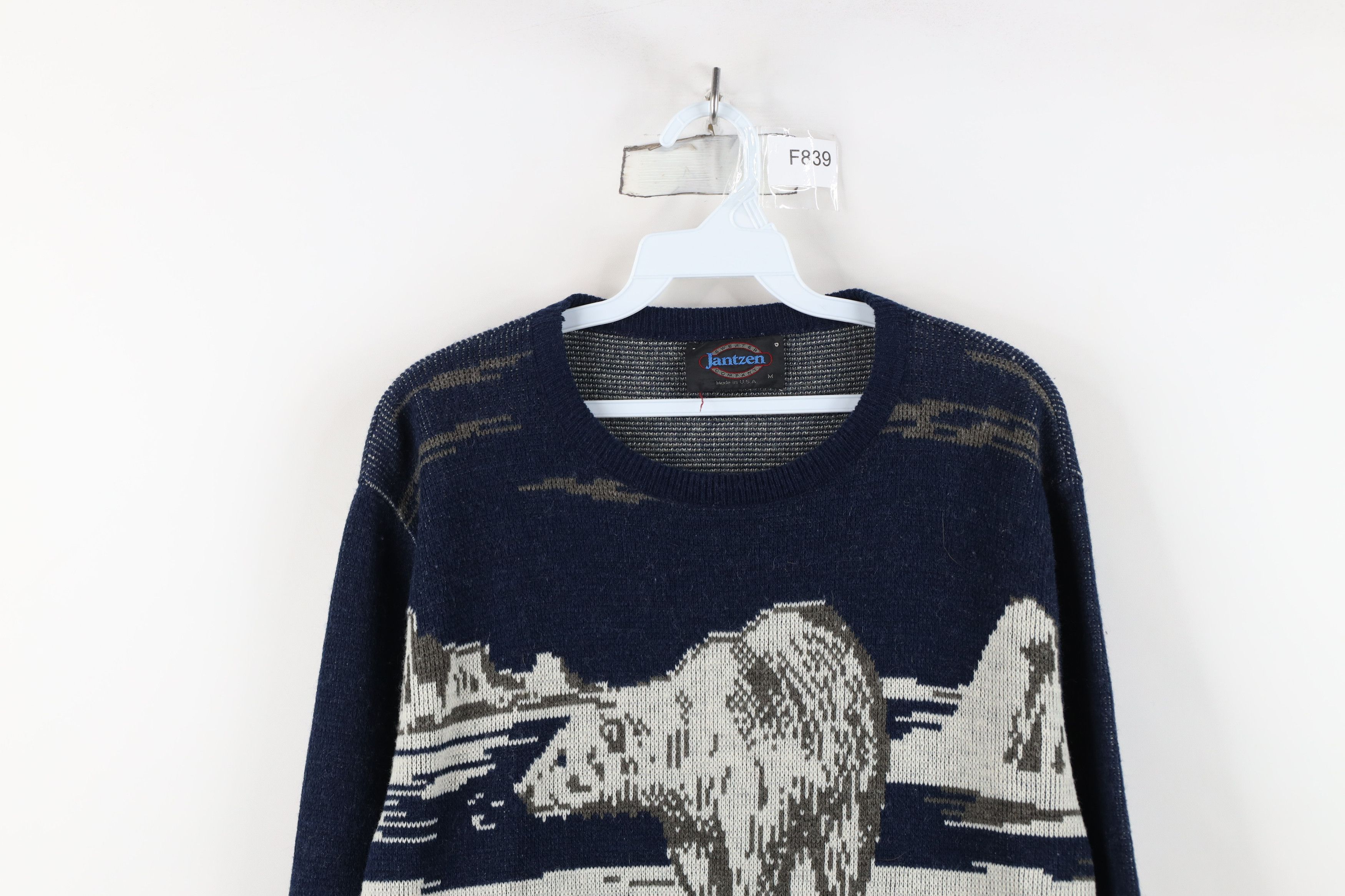 Vintage Vintage 70s Blend Knit Polar Bear All Over Print Sweater USA Size M / US 6-8 / IT 42-44 - 2 Thumbnail