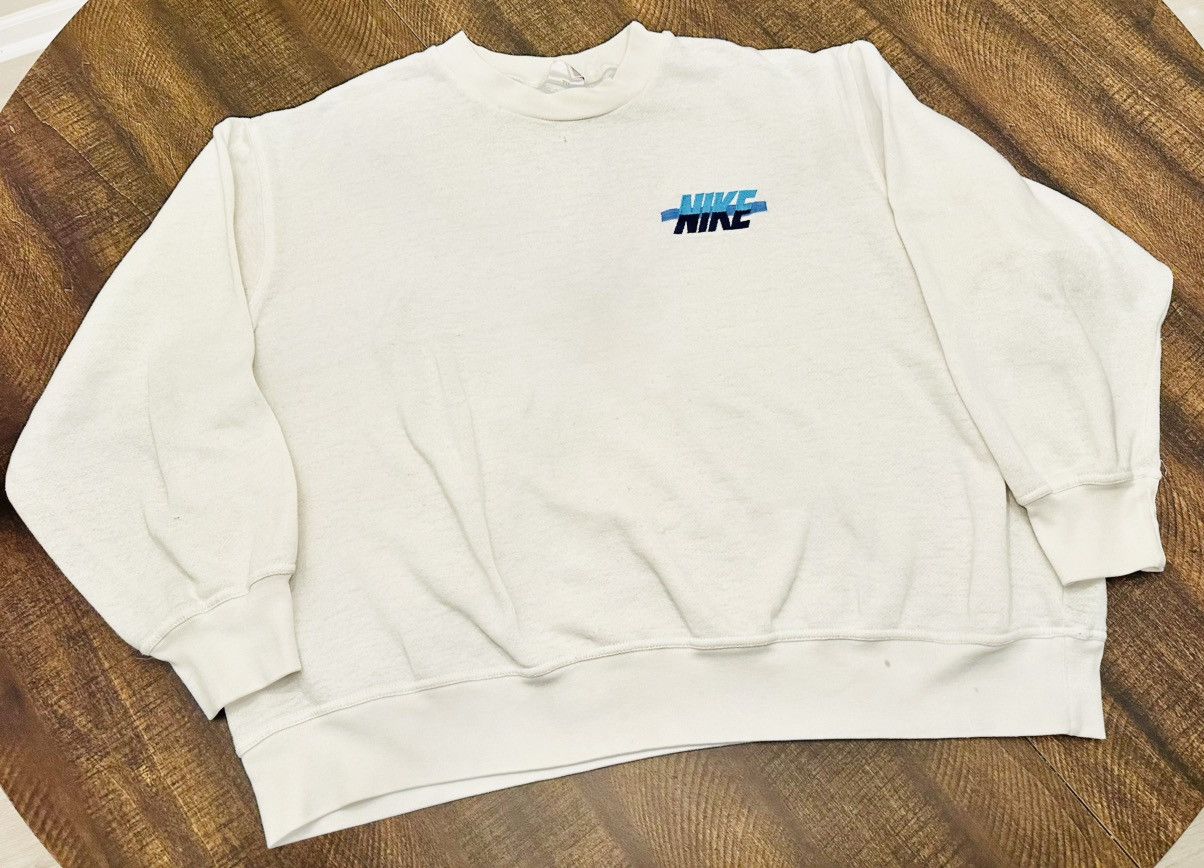 Nike VTG Nike Spell Out Embroidered Crewneck Sweatshirt 80/90s-XL Size US XL / EU 56 / 4 - 1 Thumbnail
