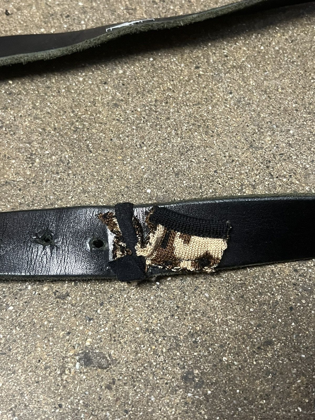 Japanese Brand Vintage cowhide leather staple repaired belt Size ONE SIZE - 3 Thumbnail