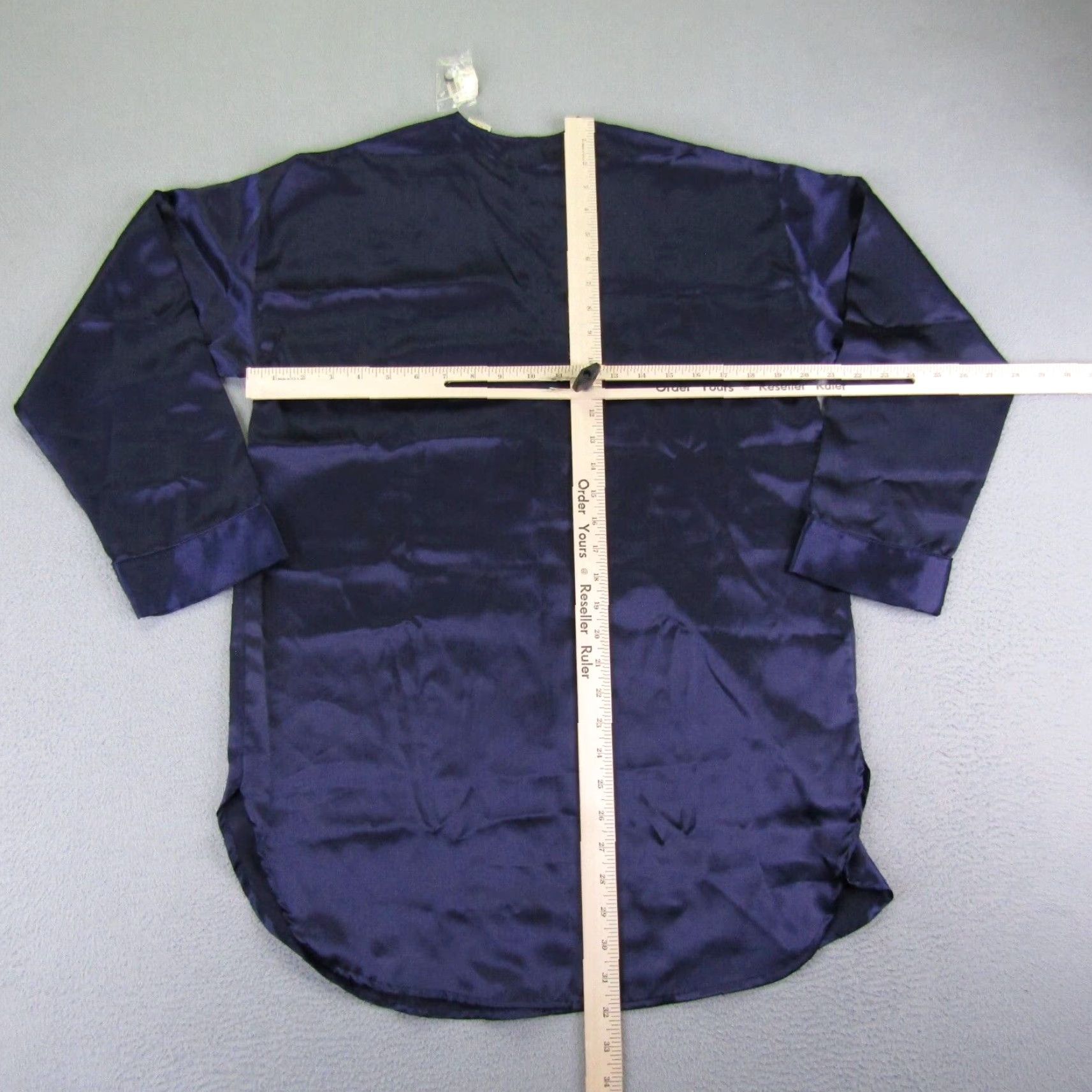 Victoria's Secret VINTAGE Victoria's Secret Pajama Top Womens Petite Small Blue Satin Long Sleeve Button Logo Size S / US 4 / IT 40 - 4 Thumbnail
