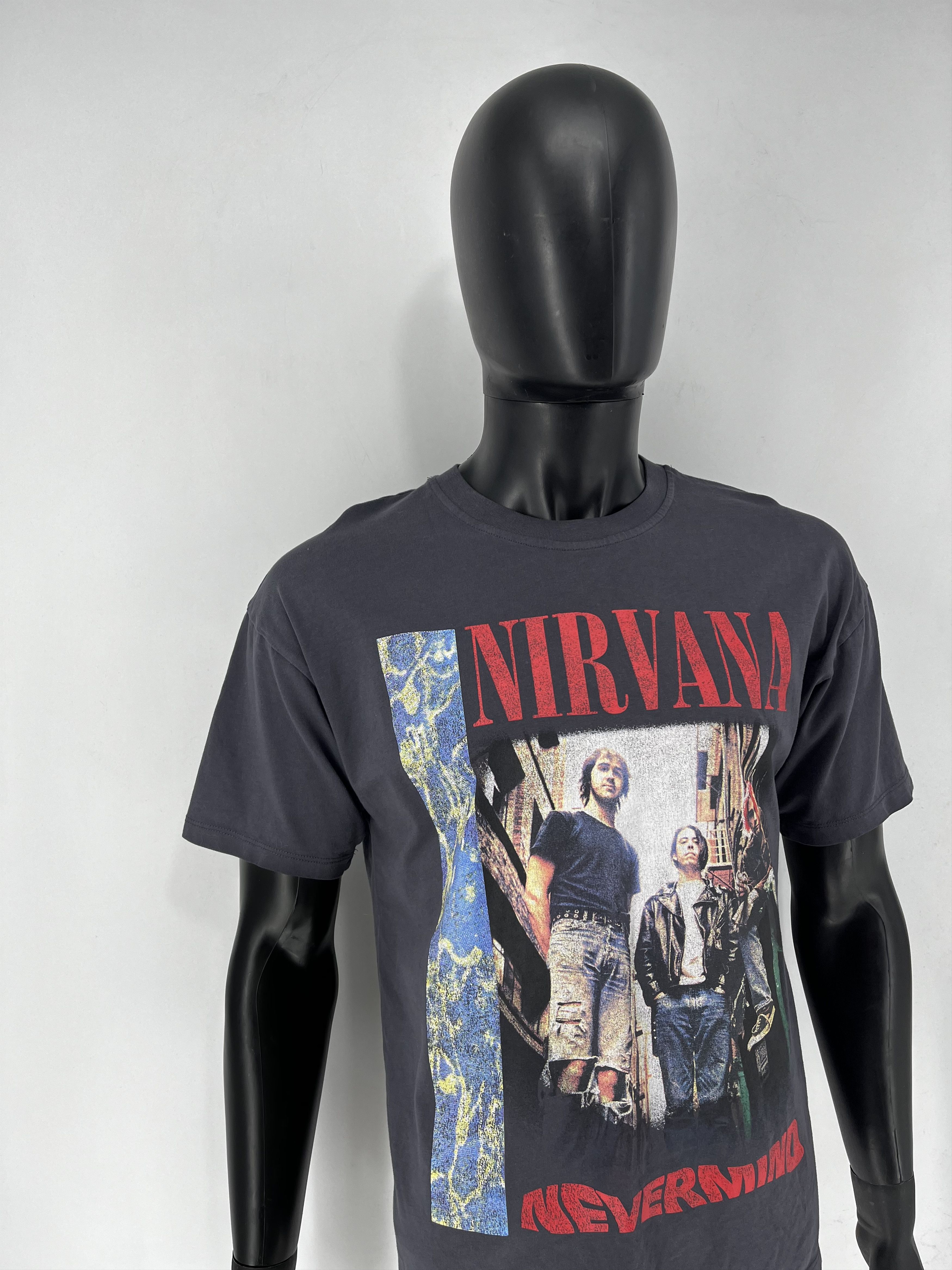 Band Tees × Vintage Vintage Y2K Nirvana Kurt Cobain Tee Print Band Tour Rock Size US XS / EU 42 / 0 - 3 Thumbnail