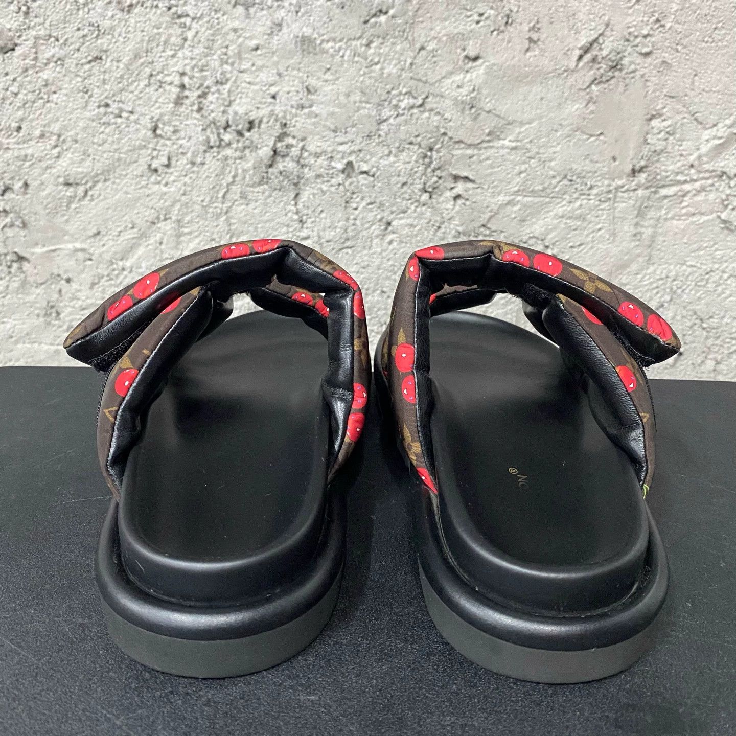 Louis Vuitton LV x Takashi Murakami Velcro Slide Sandals 39 Size US 8.5 / IT 38.5 - 3 Thumbnail
