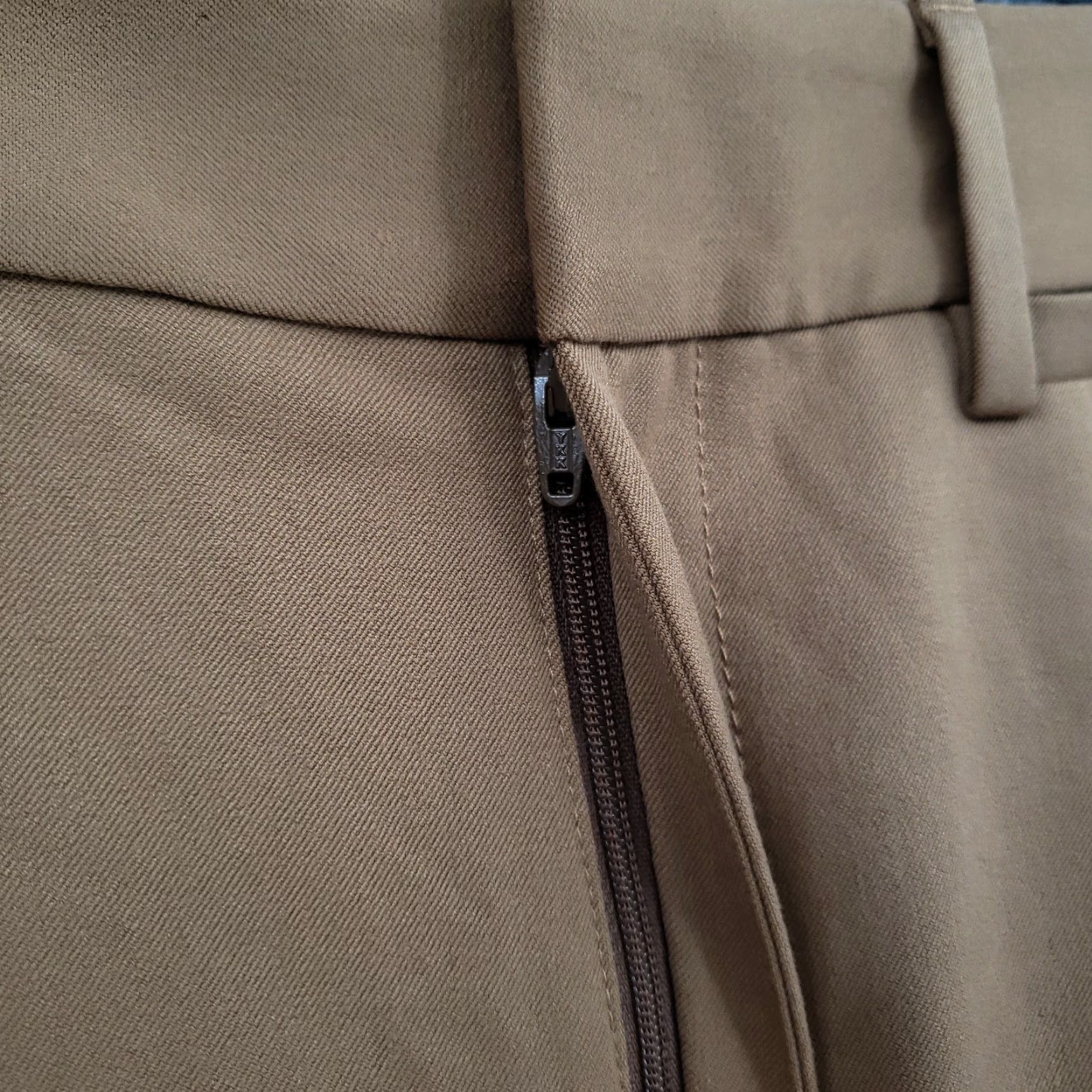 Banana Republic Banana Republic Dress Pants Womens 2 Brown Flat Front Straight Leg Office Front Type: Flat Front Size 26" / US 2 / IT 38 - 6 Thumbnail