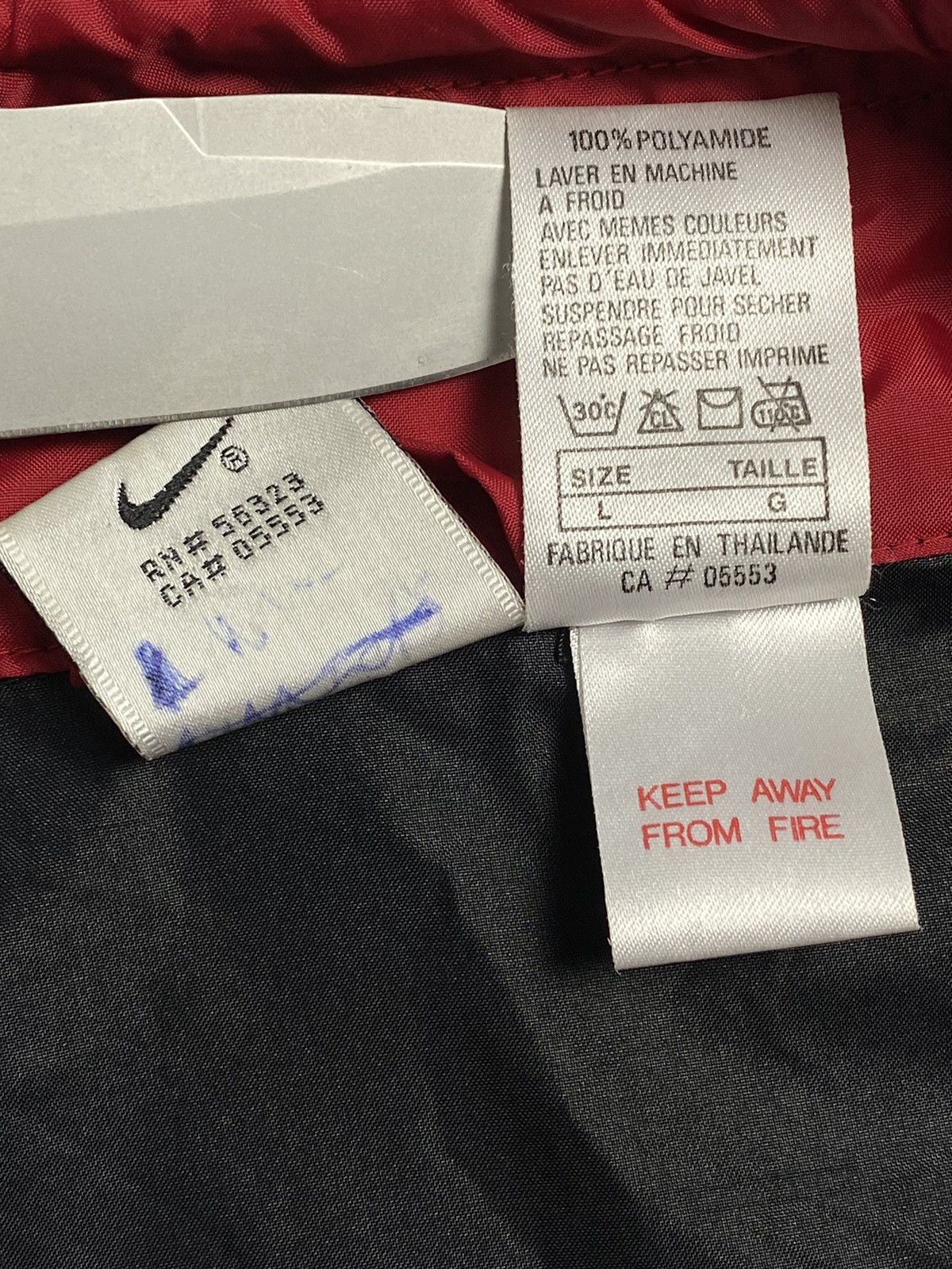 Nike Vintage 90s Nike Windrunner Activewear Light Track Jacket Size US L / EU 52-54 / 3 - 23 Thumbnail