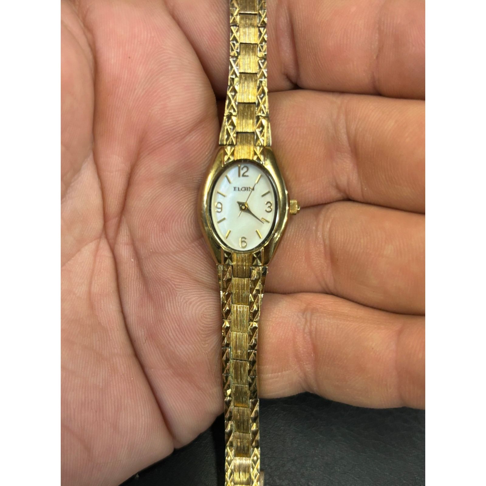 Elgin National Watch Company Vintage Elgin EG388 Gold Tone Women’s Watch! New Battery! Size ONE SIZE - 3 Thumbnail