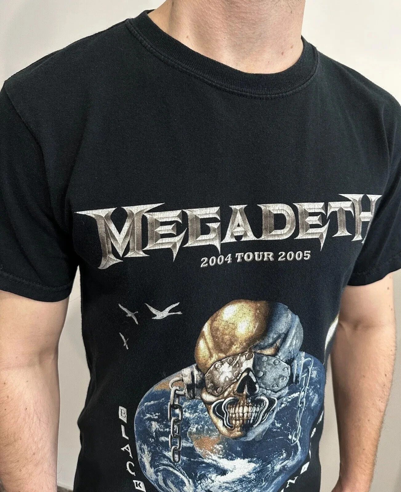 Gildan VINTAGE 2000s MEGADETH 2004 2005 TOUR CONCERT BAND T-SHIRT Size US S / EU 44-46 / 1 - 8 Thumbnail