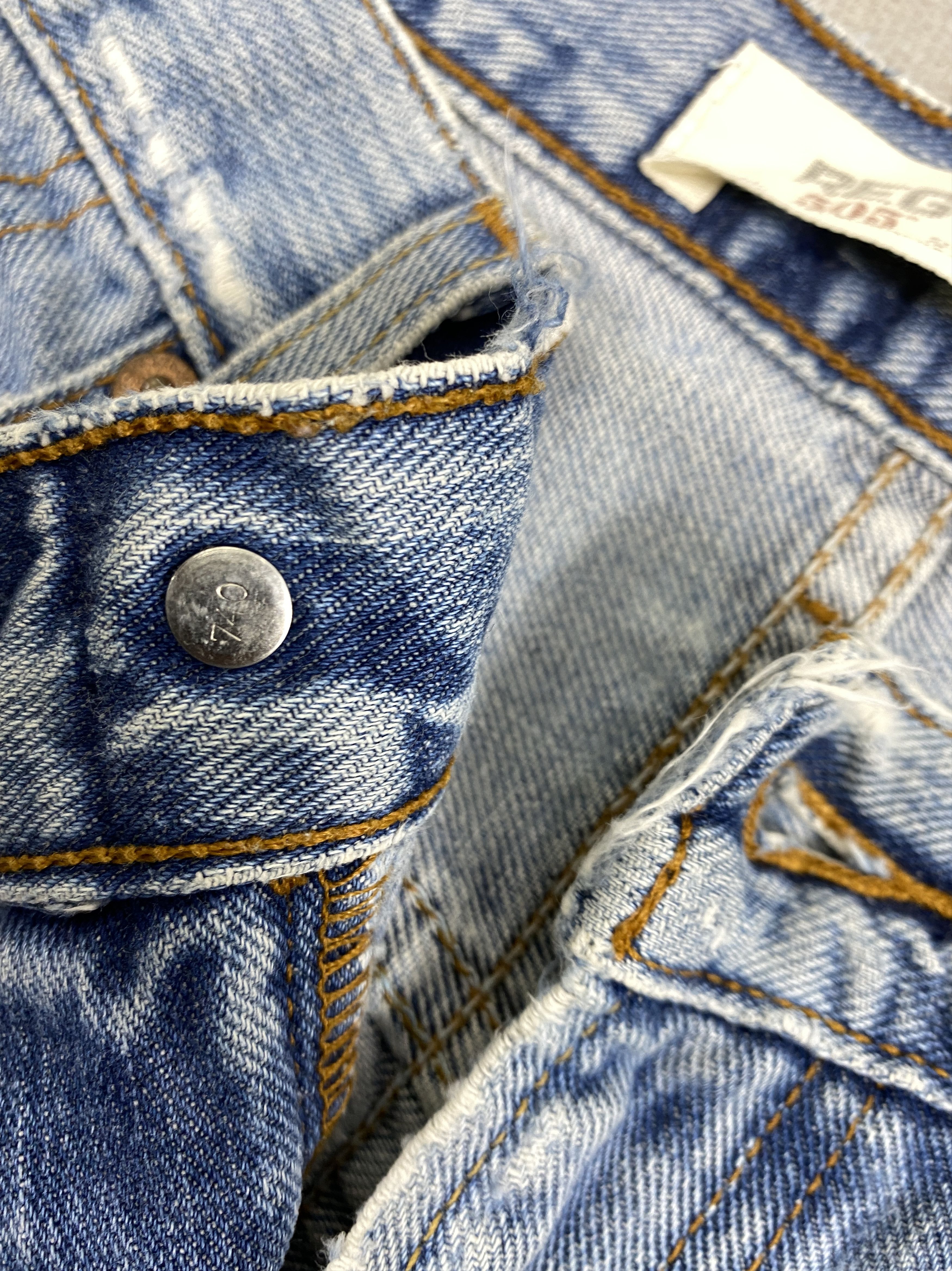Japanese Brand Light Wash Vintage Levi's 505 Denim 32x31 -JN199 Size US 32 / EU 48 - 7 Thumbnail