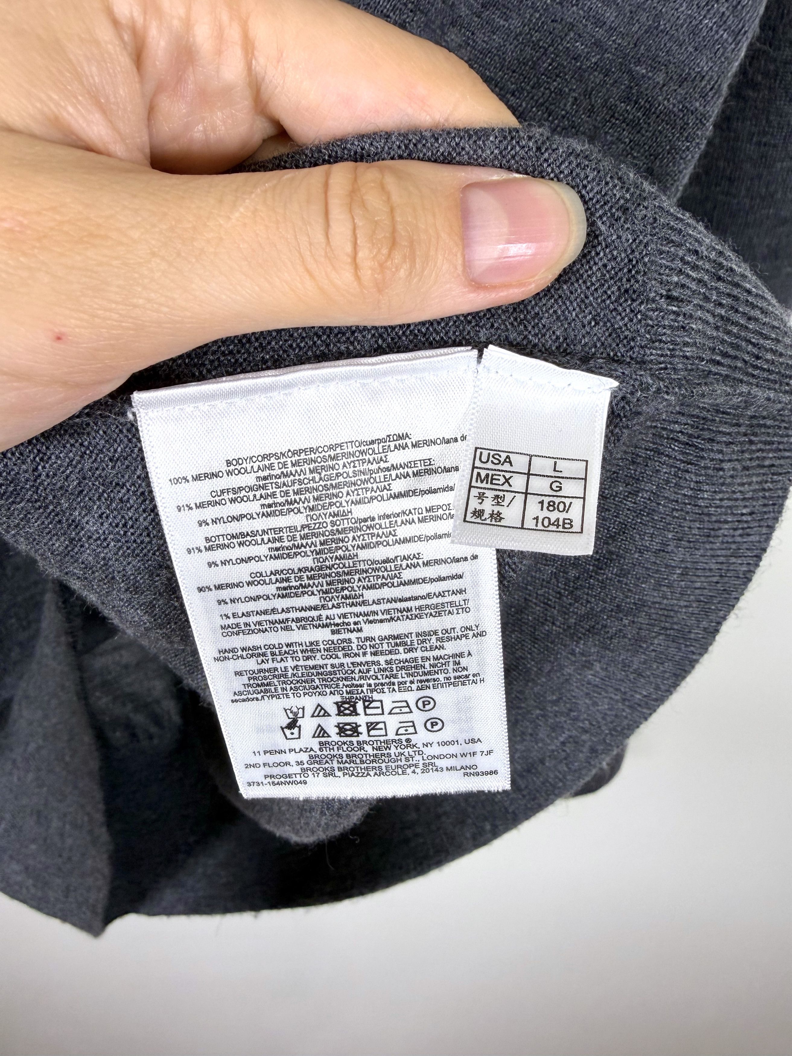 Brooks Brothers Men's Brooks Brothers Merino Wool V-neck Sweater (L) Size US L / EU 52-54 / 3 - 3 Thumbnail