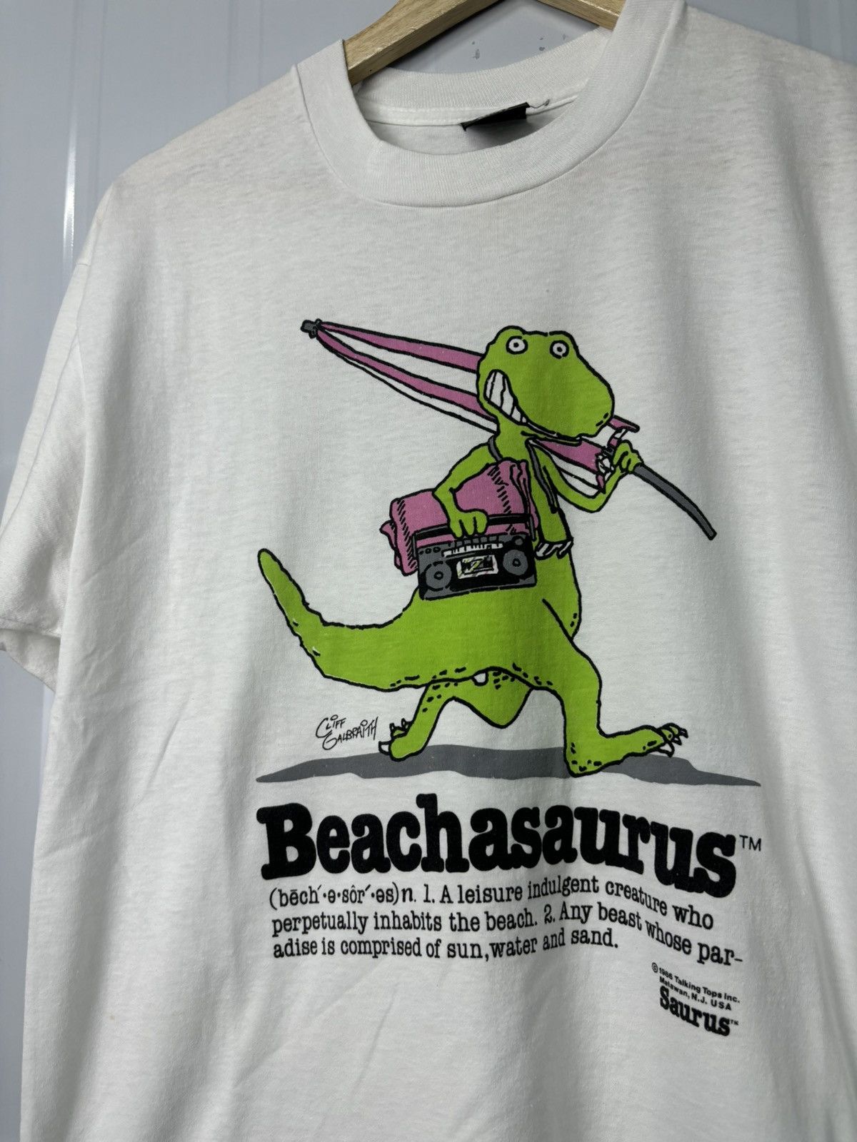Vintage RARE! Vintage 1986 Beachsaurus Parody Art Wording Tee Size US L / EU 52-54 / 3 - 5 Thumbnail
