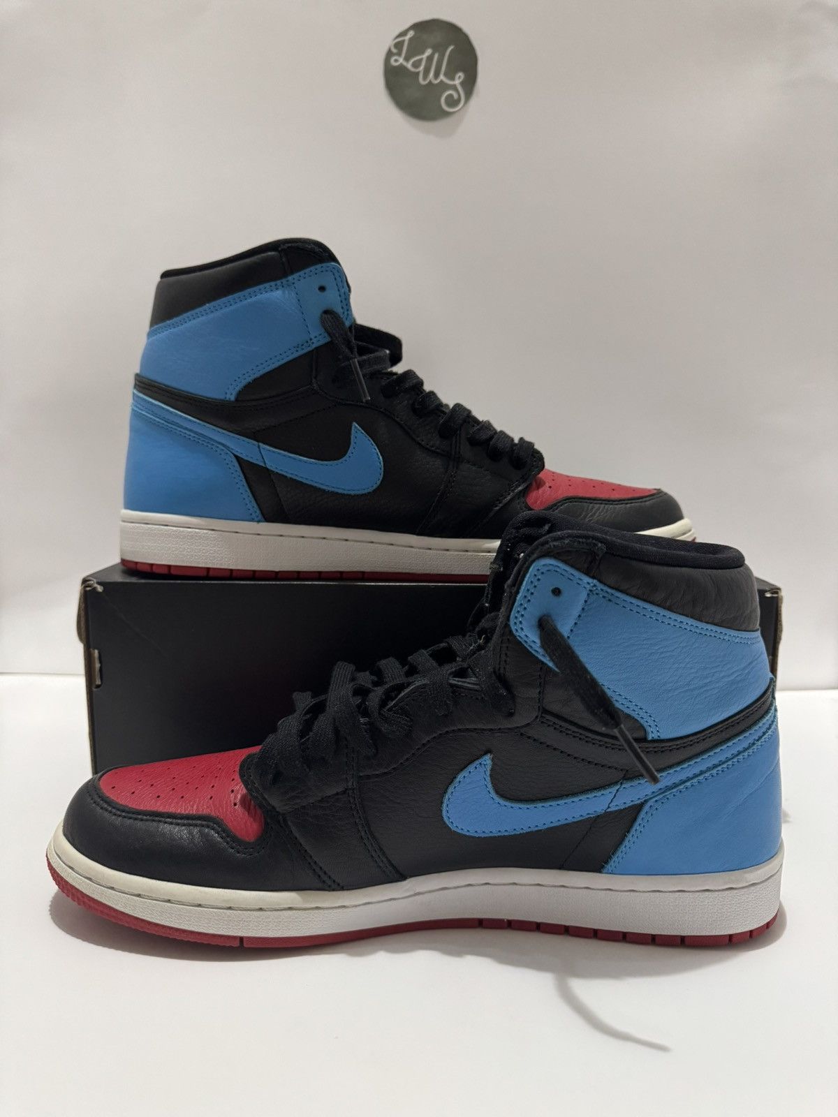 Jordan Brand × Nike Wmns Jordan 1 High ‘NC to Chi’ Size US 10.5 / EU 43-44 - 3 Thumbnail