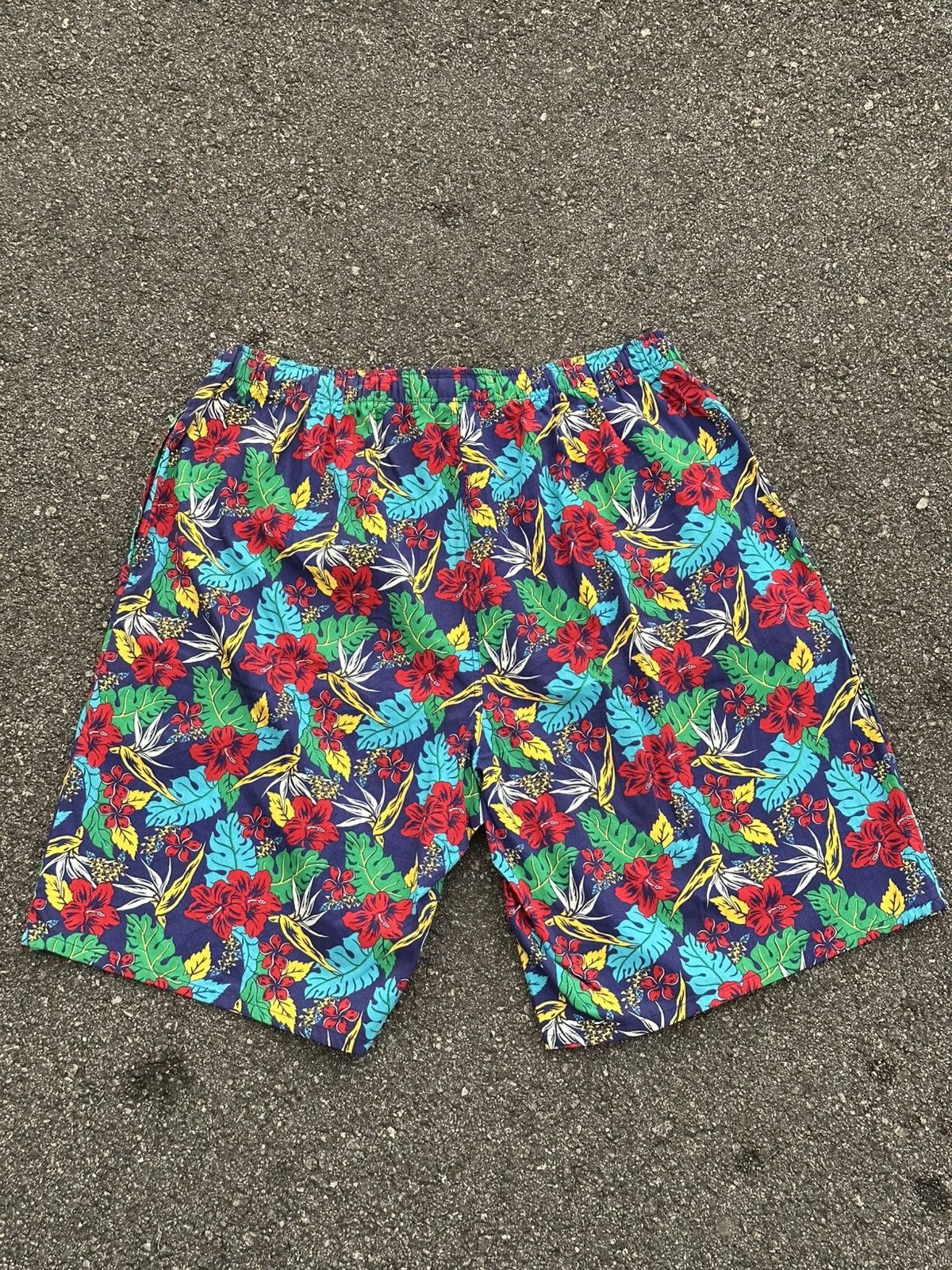 Polo Ralph Lauren Polo Ralph Lauren floral-print swim shorts. Size US 32 / EU 48 - 3 Thumbnail