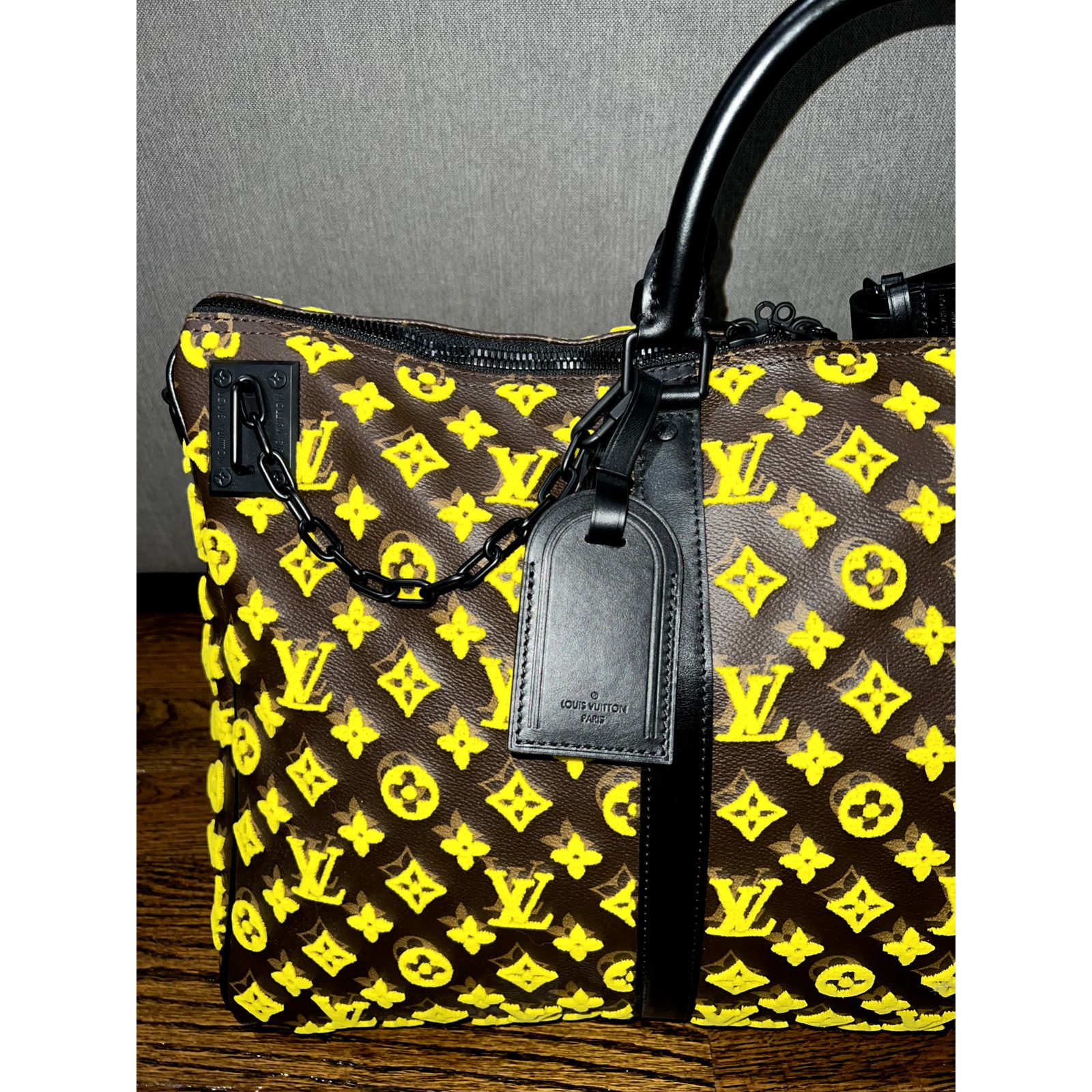Louis Vuitton Louis Vuitton Keepall Triangle Bandouliere Duffle Travel Bag Size ONE SIZE - 4 Thumbnail