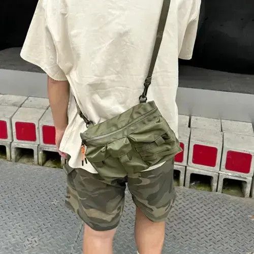 Japanese Brand Multi Pocket Functional Single Shoulder Bags Size ONE SIZE - 2 Thumbnail