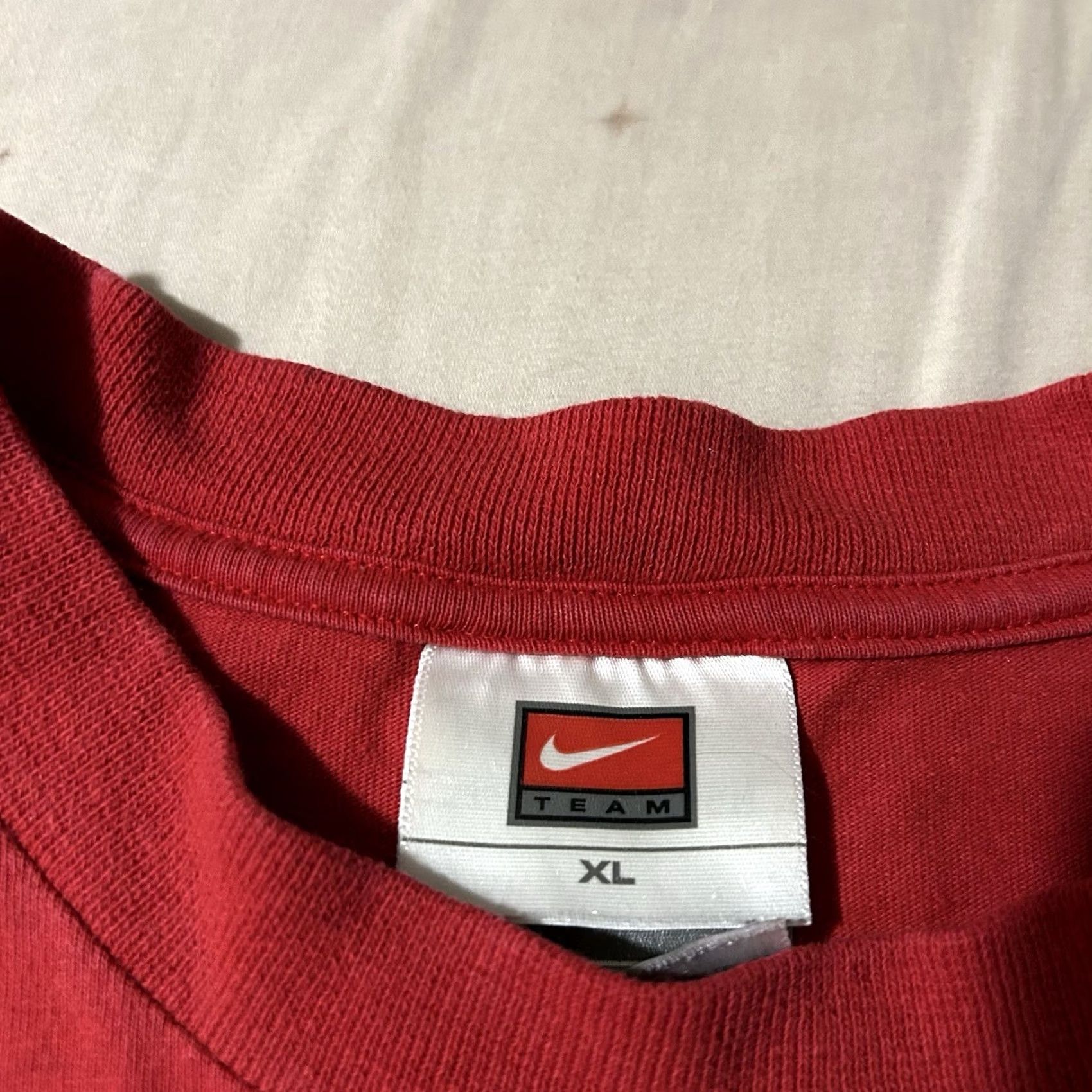 Nike VINTAGE Nike Center Swoosh Manchester United Soccer Shirt XL Men Red Size US XL / EU 56 / 4 - 4 Thumbnail