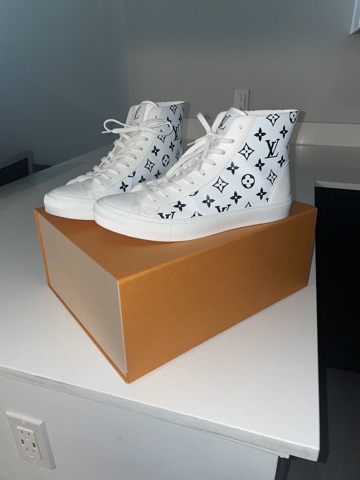 Louis Vuitton Louis Vuitton High Top Tattoo Monogram Sneakers Size US 10 / EU 43 - 1 Thumbnail