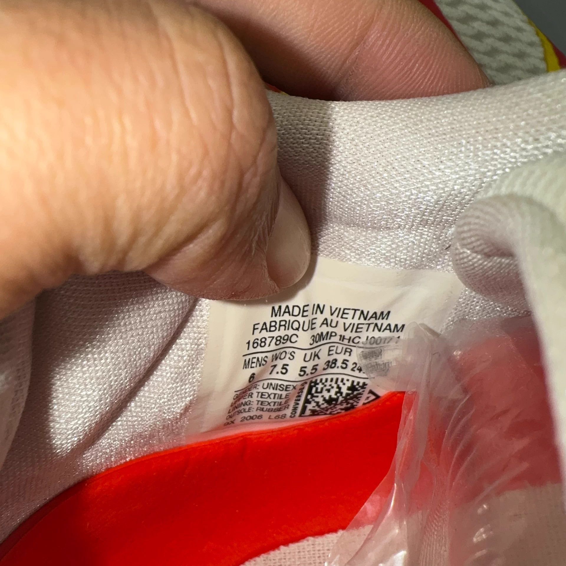 Converse Converse bbevo red and white women's 38.5 Size US 7.5 / IT 37.5 - 9 Thumbnail