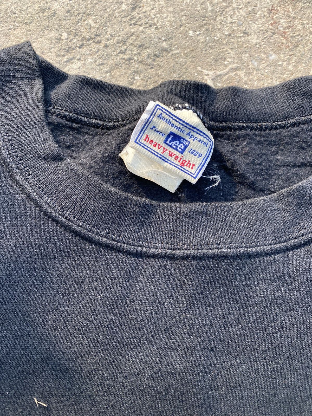 Lee × Vintage Vintage Sunfaded thrashed Lee Sweatshirt Size US XL / EU 56 / 4 - 4 Thumbnail