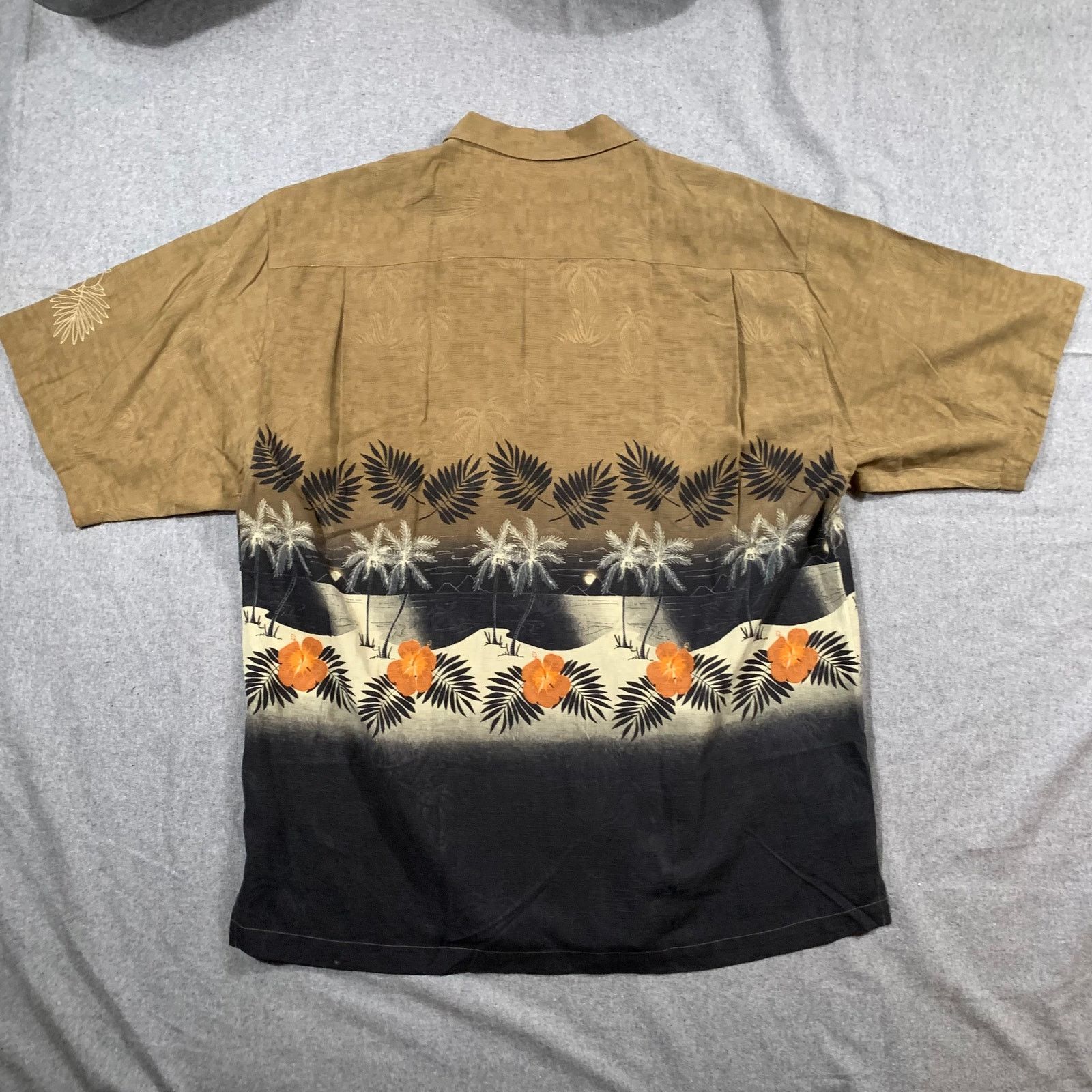 Tommy Bahama --Shirt Adult -Size- Color Outdoor Athletic Casual Size US L / EU 52-54 / 3 - 2 Thumbnail