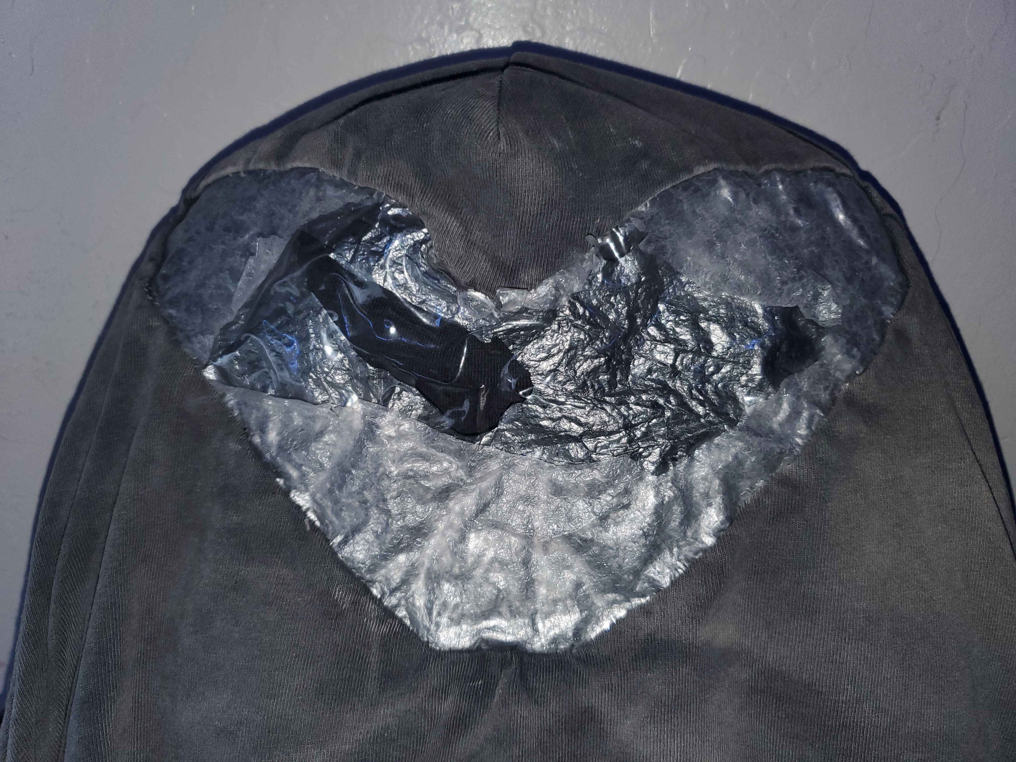 Kanye West × Yeezy Yeezy Sample Season 9 Masked Visor Robe Size US XXL / EU 58 / 5 - 8 Thumbnail