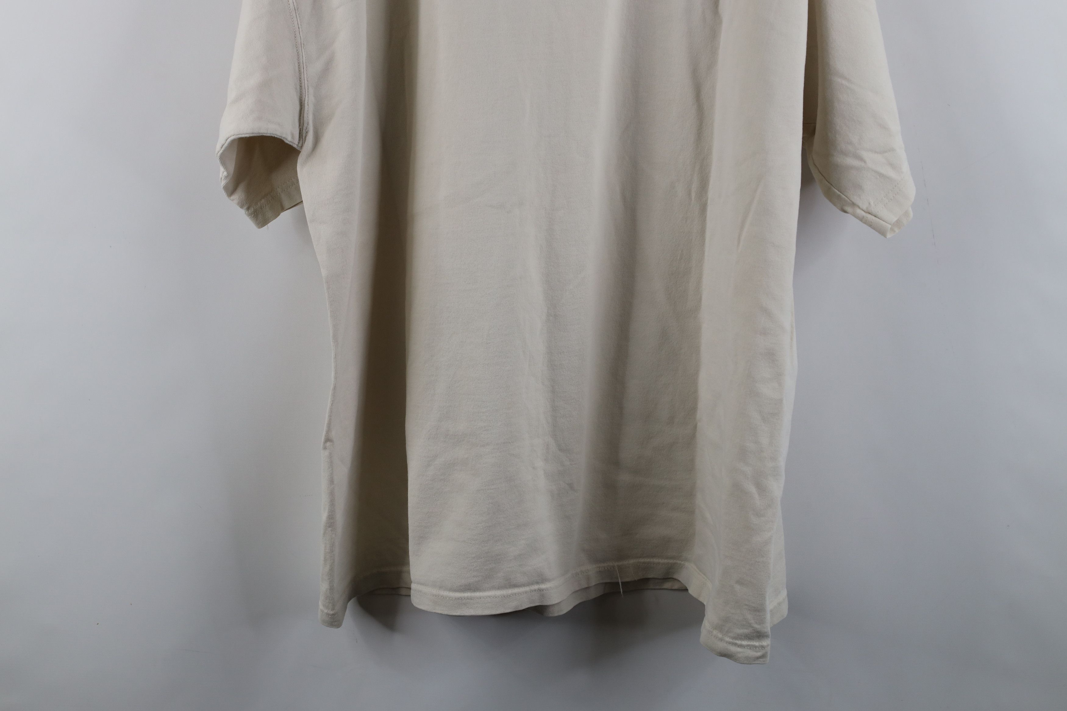Vintage Vintage 90s Streetwear Heavyweight Cotton T-Shirt Beige USA Size US XL / EU 56 / 4 - 13 Thumbnail