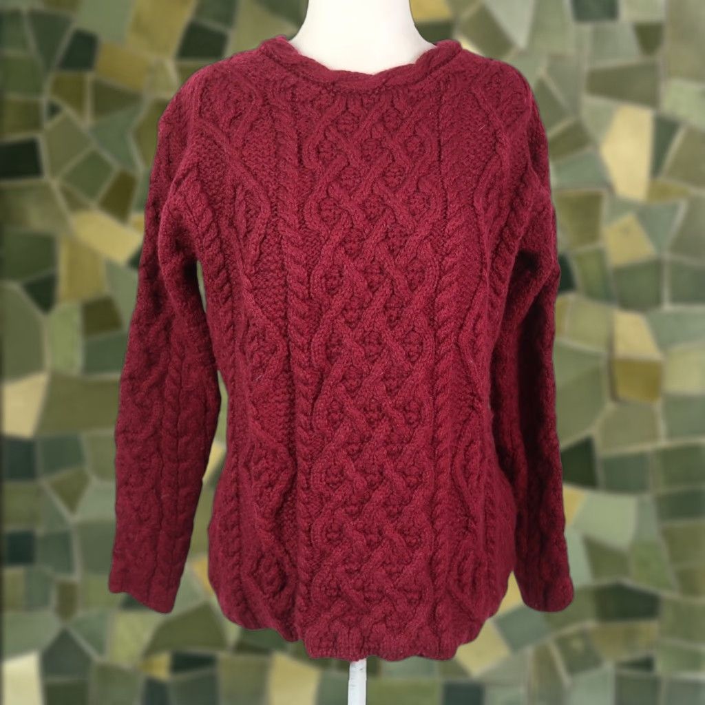 Vintage Irelands Eye Knitwear Lambay Lattice Cable Aran Sweater Burgundy Wool Knit Crew Neck Long Sleeve Women Size S Regular Size S / US 4 / IT 40 - 1 Thumbnail