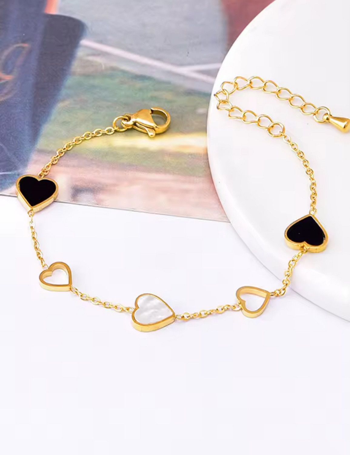 Jewelry Love Hearts Gold Chain Bracelet Size ONE SIZE - 4 Thumbnail
