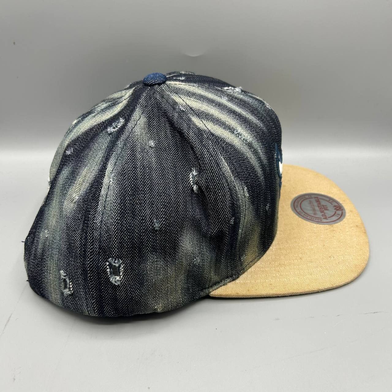 Mitchell & Ness Chicago Bulls Hat Men Denim Torn Mitchell & Ness Snap Back Size ONE SIZE - 4 Thumbnail