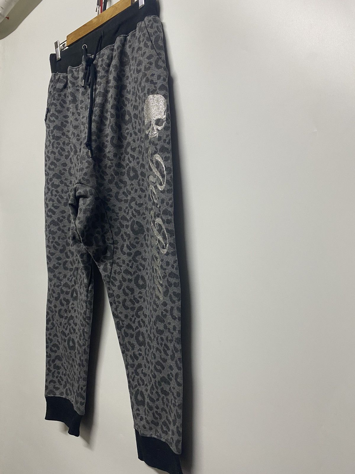 Designer × Roen 🔥MAKE OFFER🔥 Re ROEN Skull Logo Jogger Pant Size US 30 / EU 46 - 3 Thumbnail
