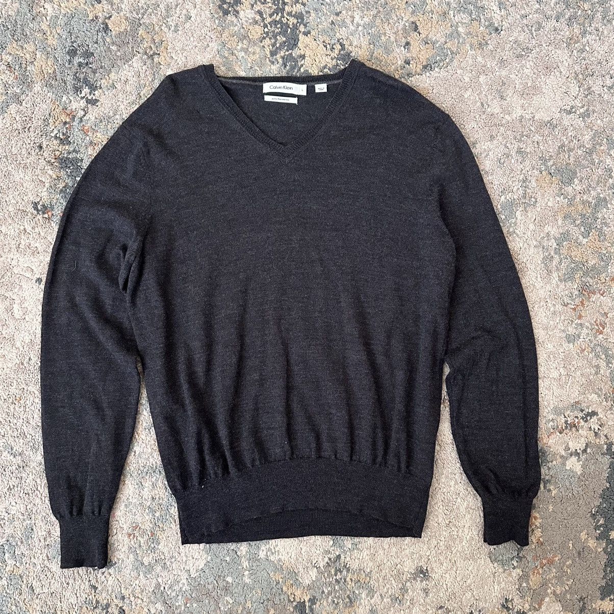 Calvin Klein Grey Calvin Klein V-neck Sweater Size US L / EU 52-54 / 3 - 1 Thumbnail