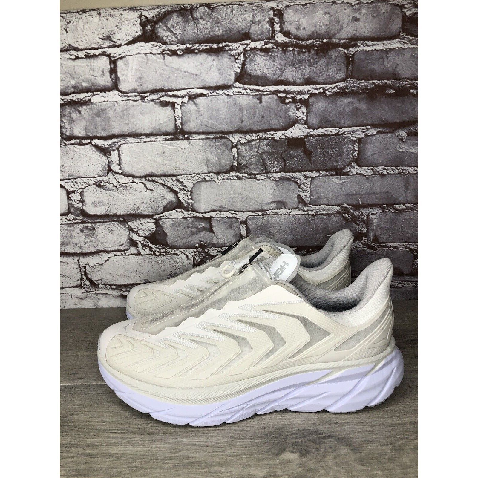 Hoka HOKA Project Clifton Blanc de Blanc Lunar Rock White Mesh Ce Size US 9 / IT 39 - 17 Thumbnail