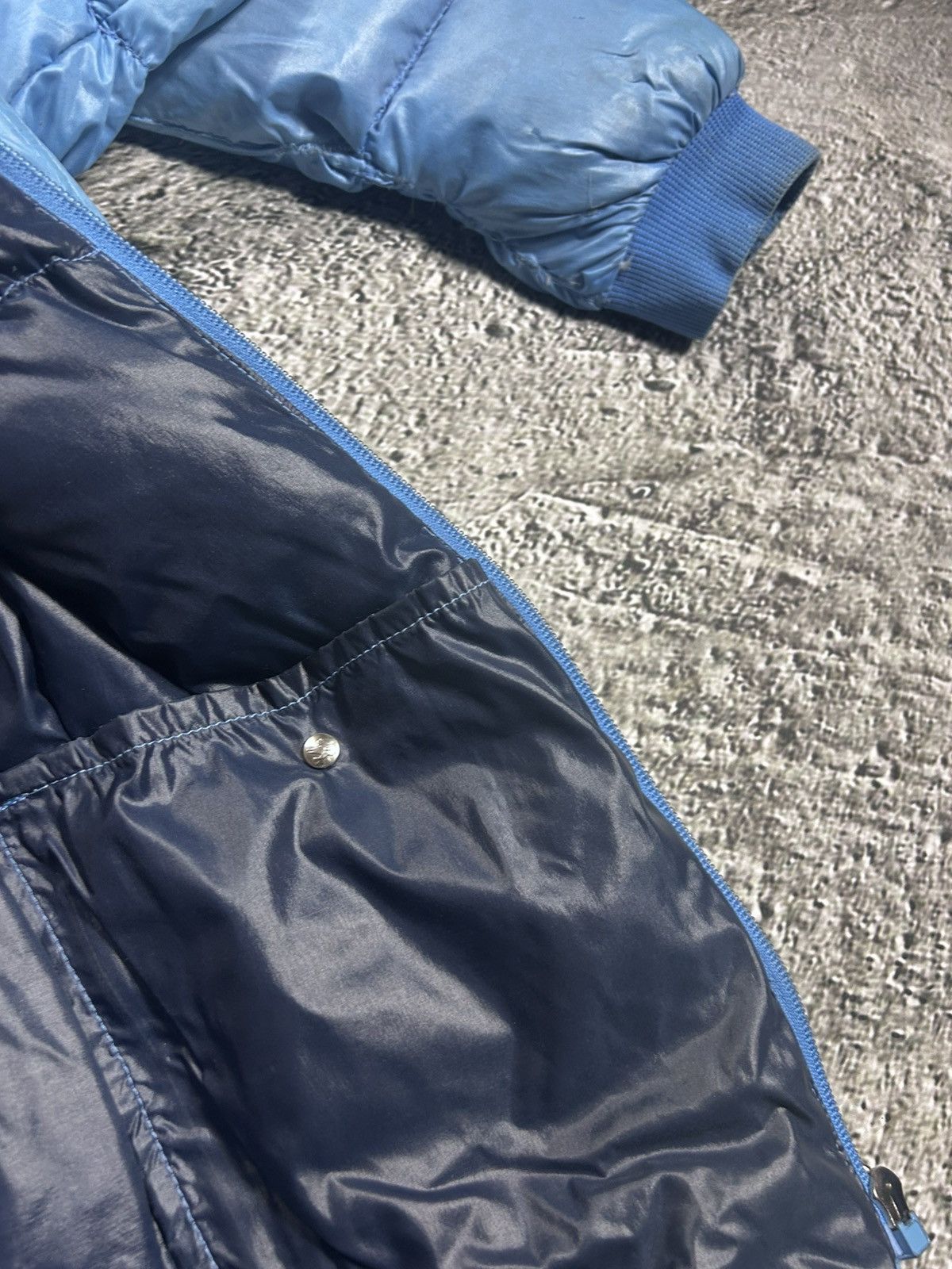 Moncler 90s Moncler vintage baby blue puffer jacket Size US L / EU 52-54 / 3 - 14 Thumbnail
