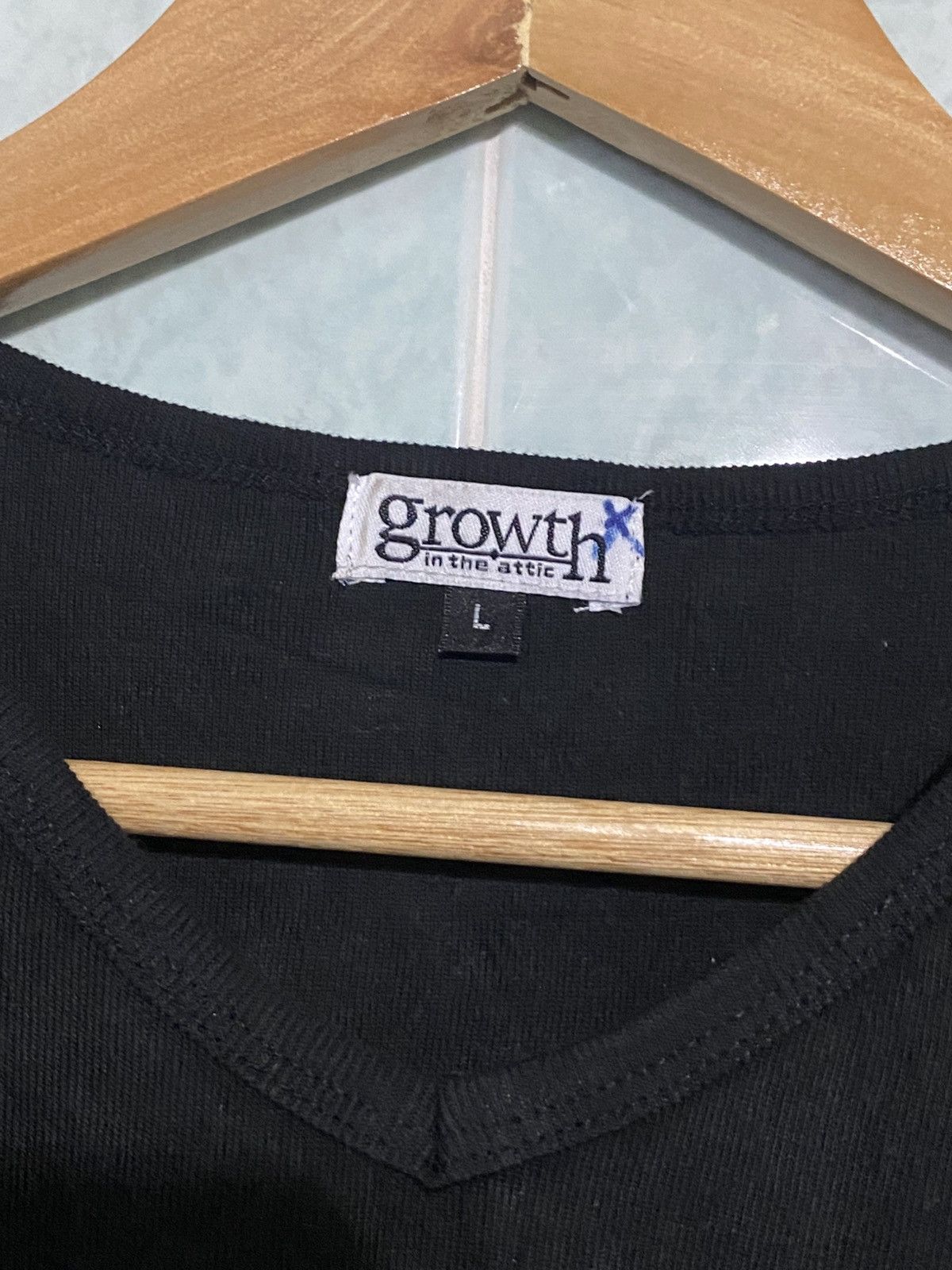 In The Attic × Japanese Brand Growth IN THE ATTIC Embellished V Neck Tee Size US L / EU 52-54 / 3 - 4 Thumbnail