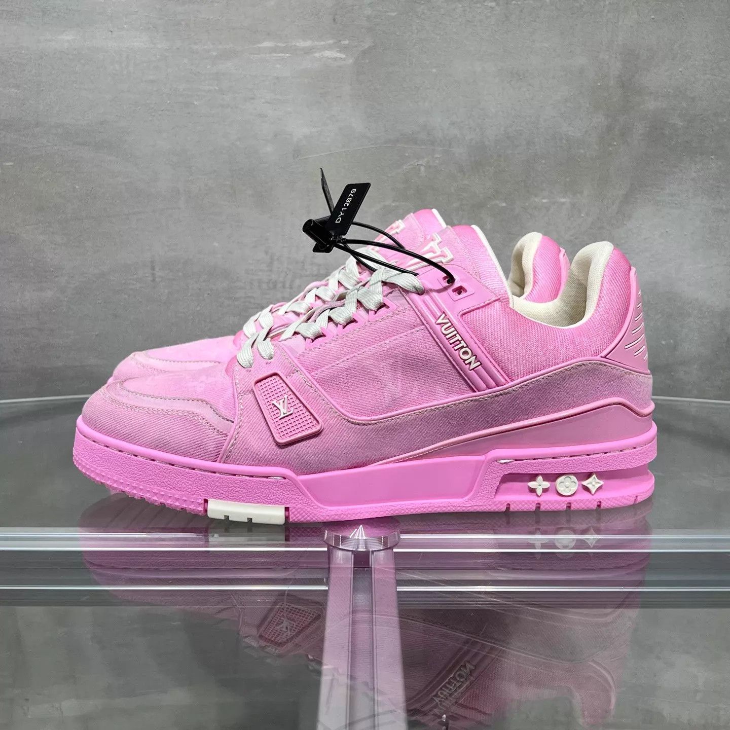 Louis Vuitton Louis Vuitton LV Trainer Pink Denim UK9 (43) DY13921 Size US 10 / EU 43 - 3 Thumbnail