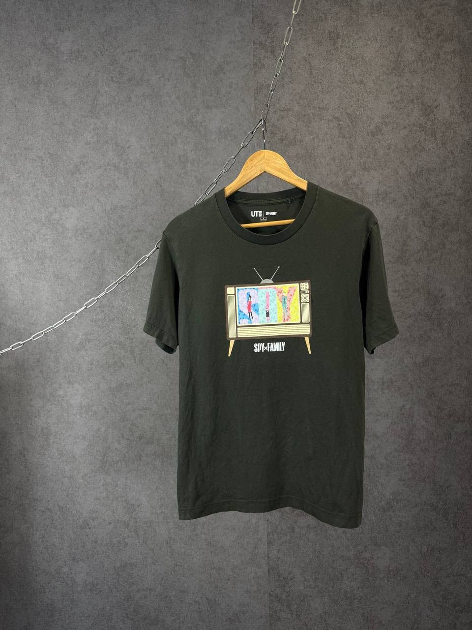 Anime × Japanese Brand × Uniqlo Spy x Family Uniqlo Japanese anima tee Size US S / EU 44-46 / 1 - 1 Thumbnail