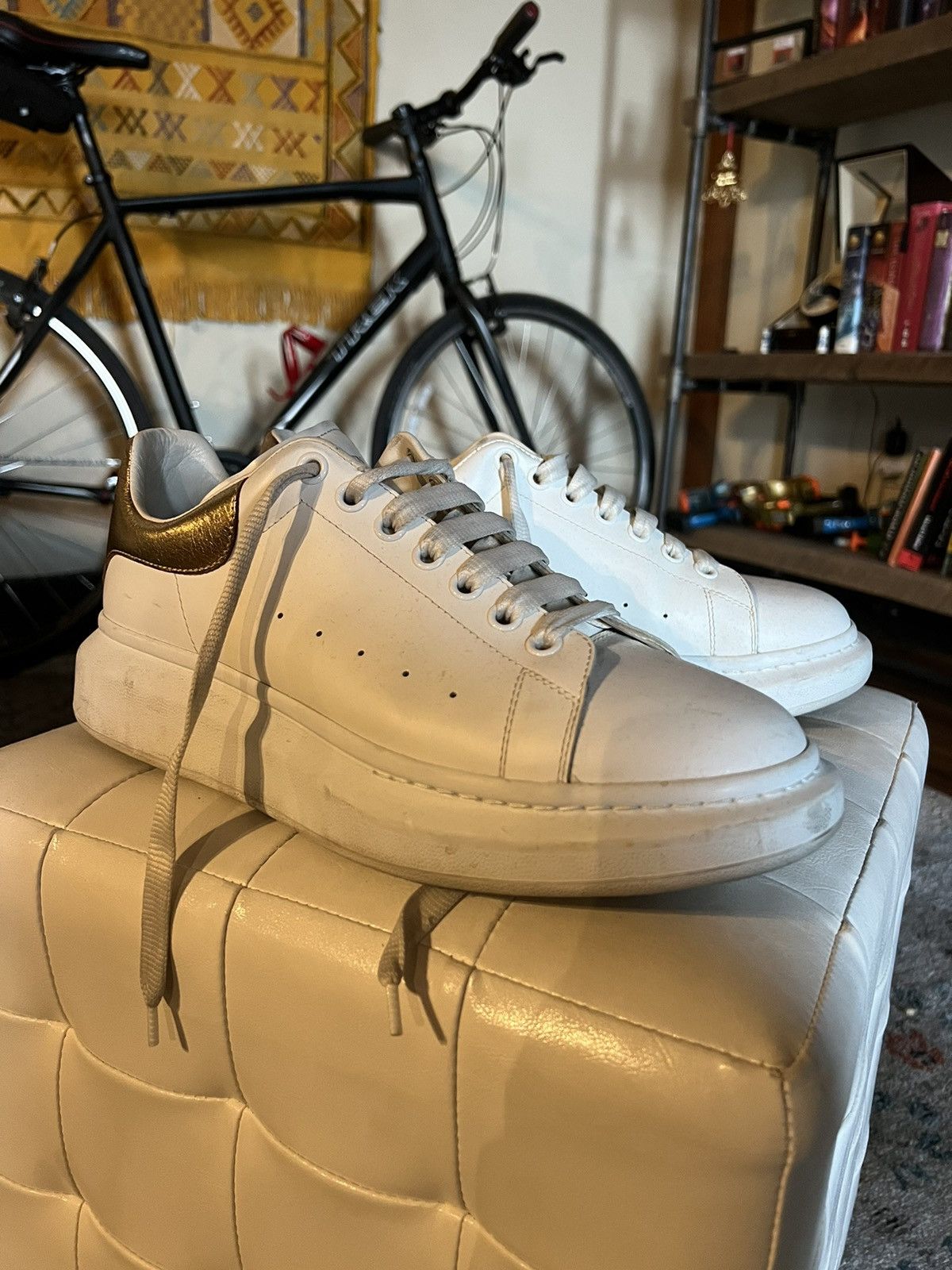 Faulty alexander mcqueen fashion trainers