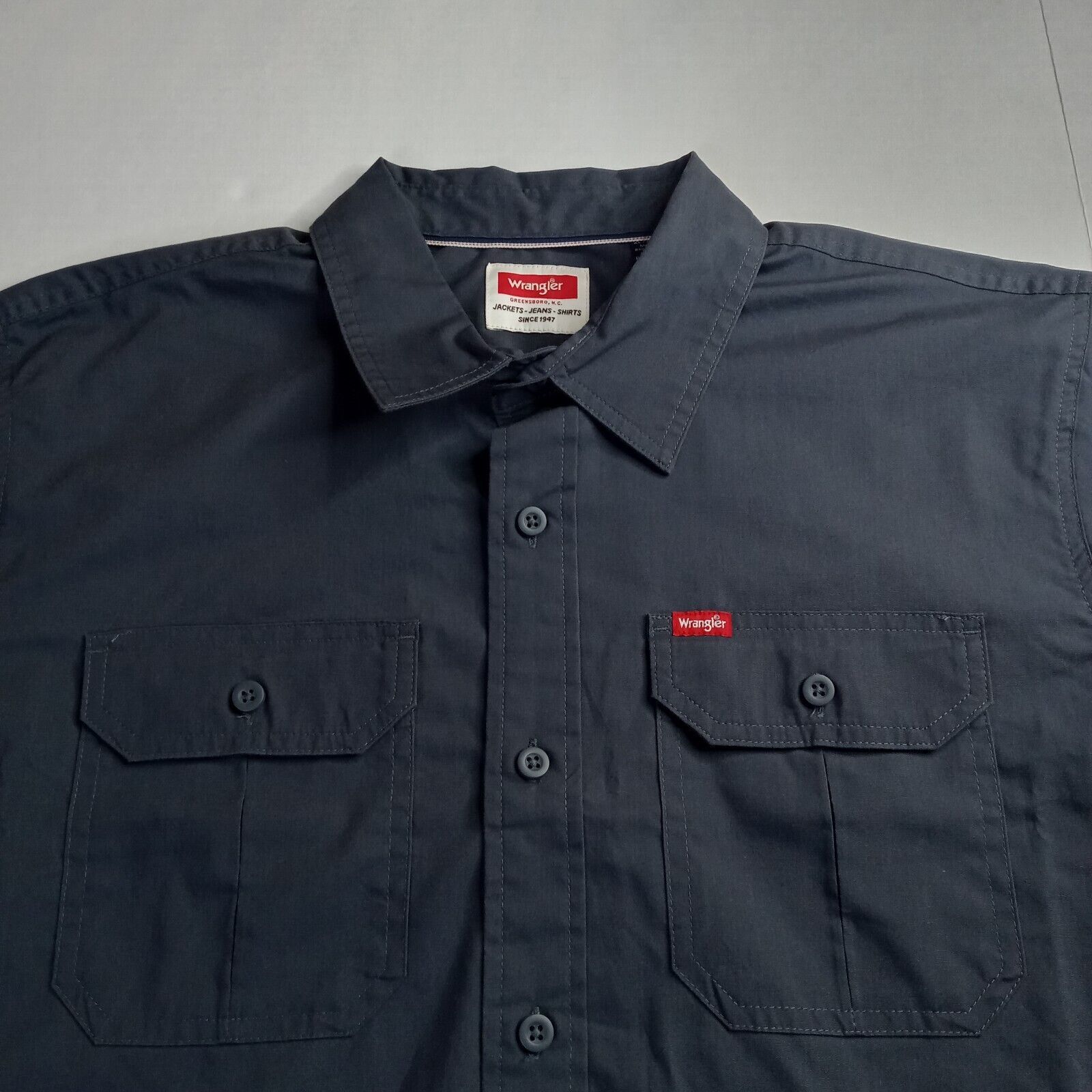 Wrangler Wrangler Shirt Men's XL XLarge Gray Relaxed Fit Pockets Size US XL / EU 56 / 4 - 2 Thumbnail