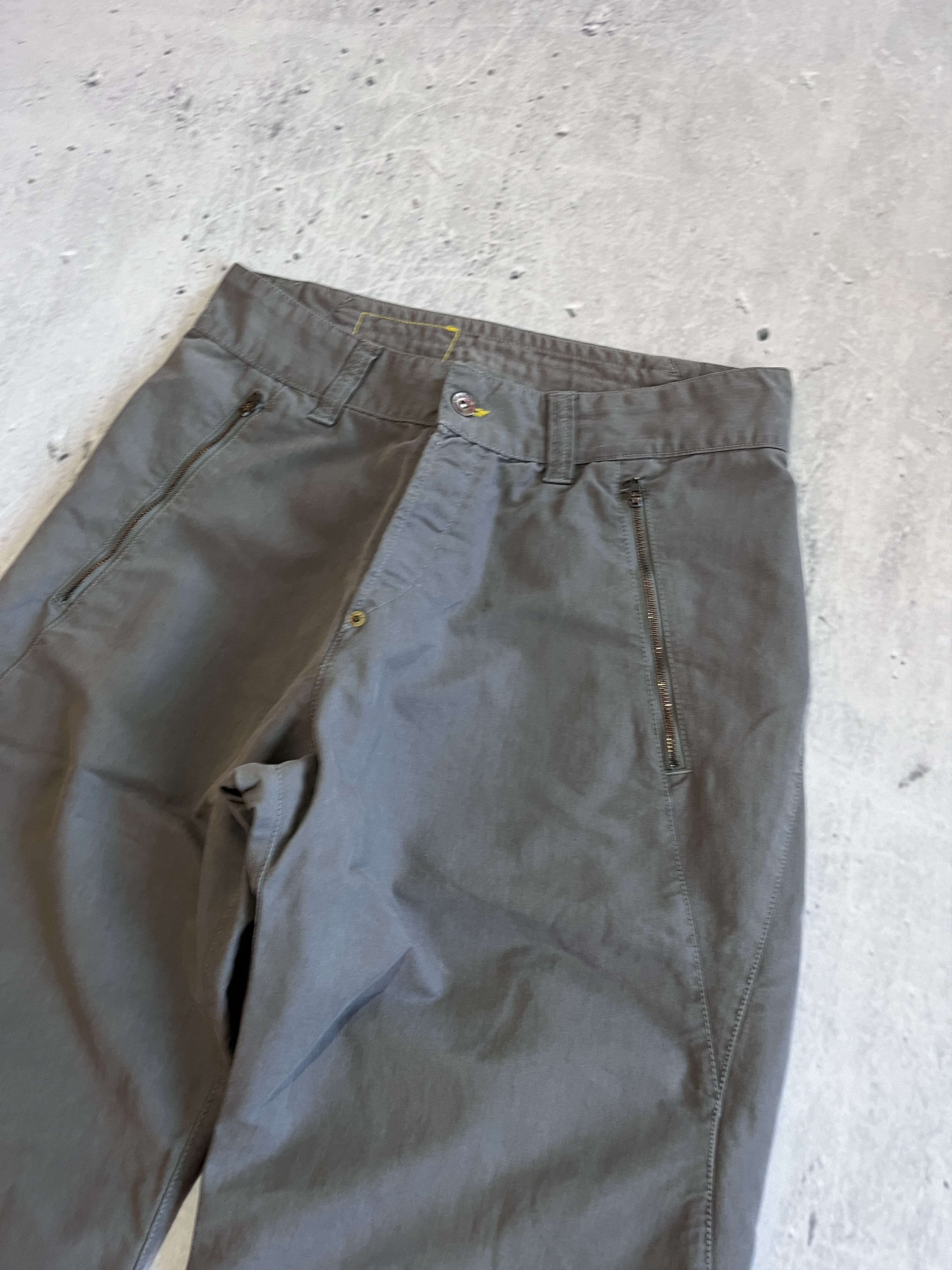 Levi's LEVIS ENGINEERED JEANS 2004 TWISTED LEG VINTAGE BAGGY PANTS Size US 32 / EU 48 - 12 Thumbnail