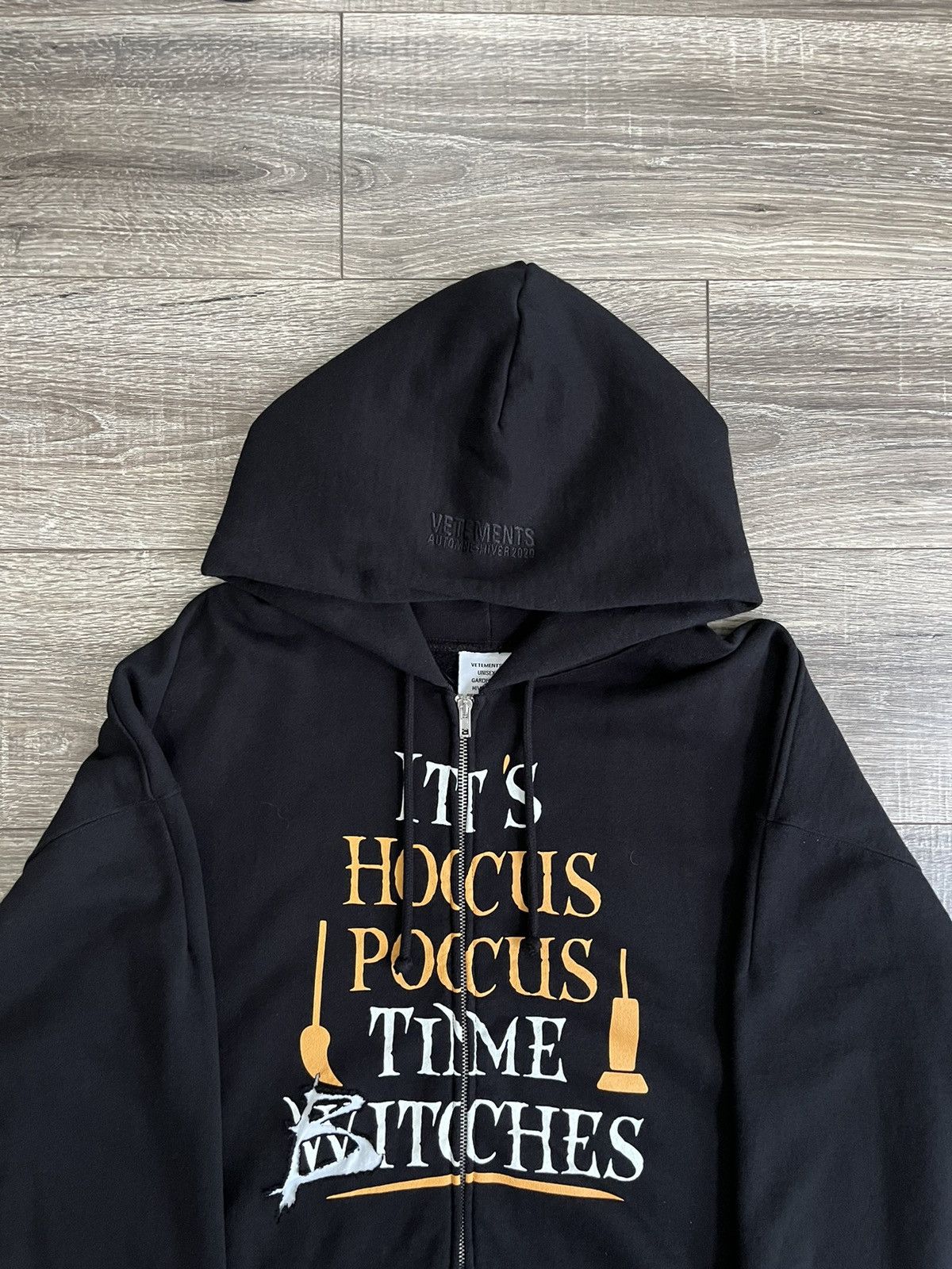 NWT) Vetements AW/19 Hocus Pocus Halloween Zip-Up Hoodie