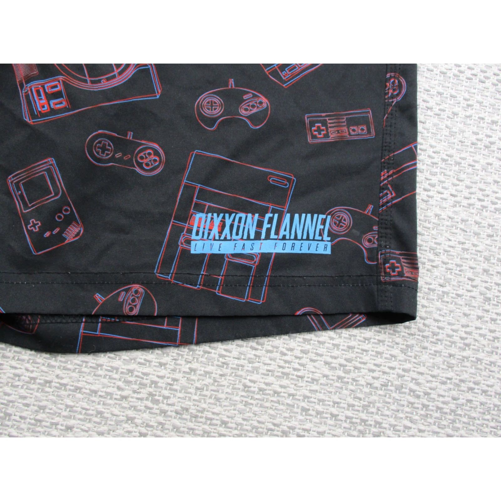 Vintage Dixxon Flannel Mens Boardshorts 36 Black Gamer Print Retro Video Game Console Short Bottoms Size US 36 / EU 52 - 4 Thumbnail