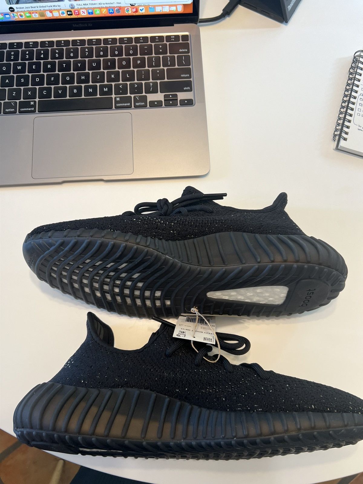 Adidas DS Yeezy Boost 350 V2 “Oreo” (BY1604) - Size 10.5 Size US 10.5 / EU 43-44 - 2 Thumbnail