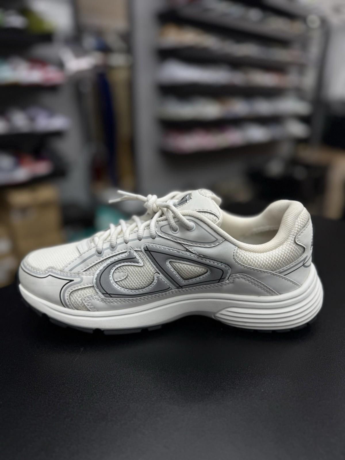 Dior Dior B30 White Reflective Silver Size 40EU/7US $1200 Retail Size US 7 / EU 40 - 6 Thumbnail