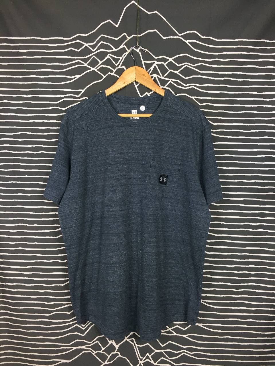 Under Armour × Vintage Under Armour Sportstyle Pocket Short Sleeve Tee Size US XL / EU 56 / 4 - 1 Thumbnail