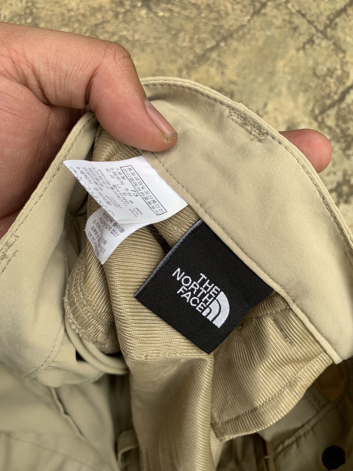 The North Face × Vintage 2000s The North Face Waterproof Outdoor Hiking Shortpants Size 29" - 9 Thumbnail