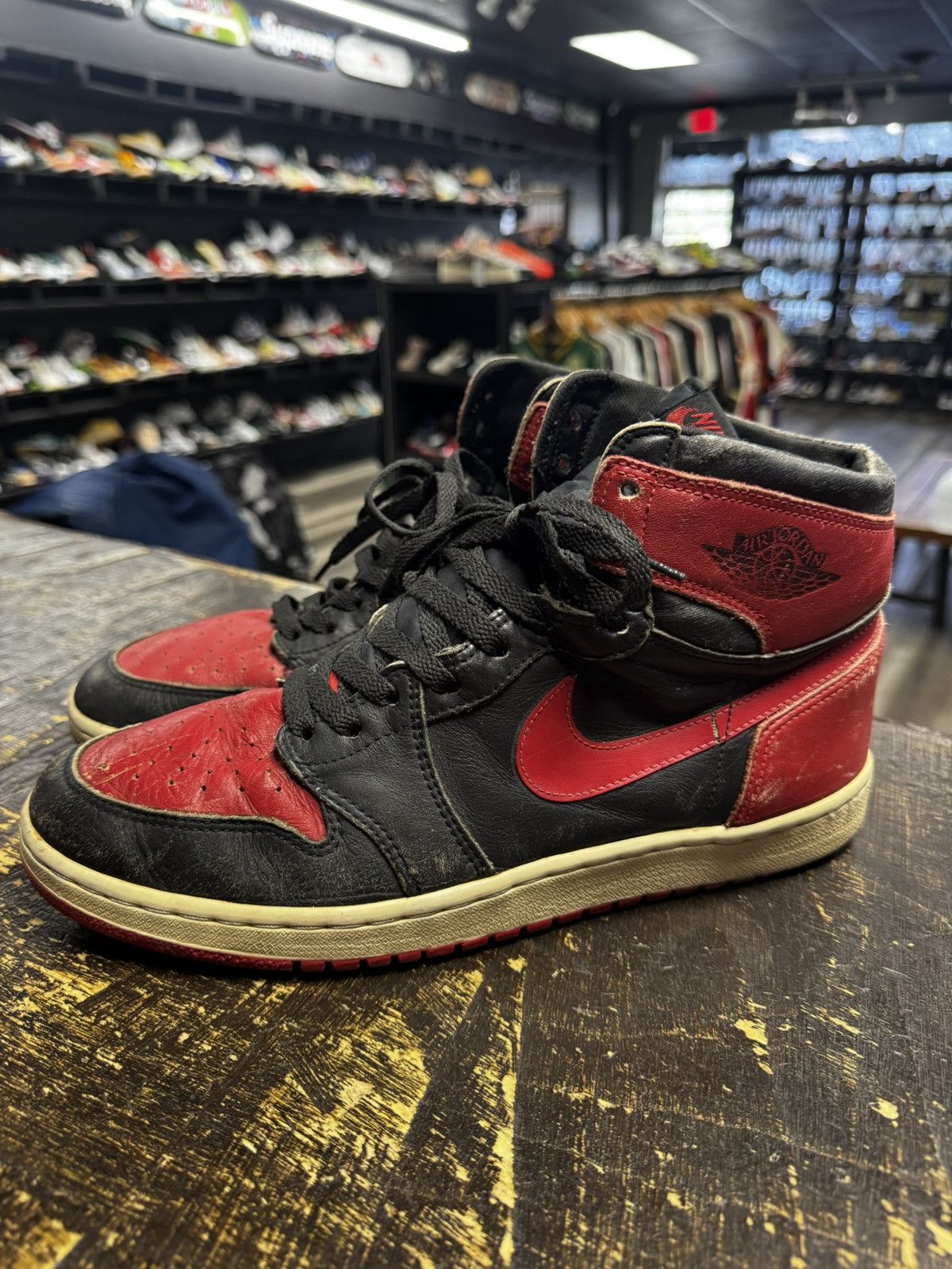 Jordan Brand Original 1985 Jordan 1 High Black Red Bred Sneakers Size US 12 / EU 45 - 1 Thumbnail