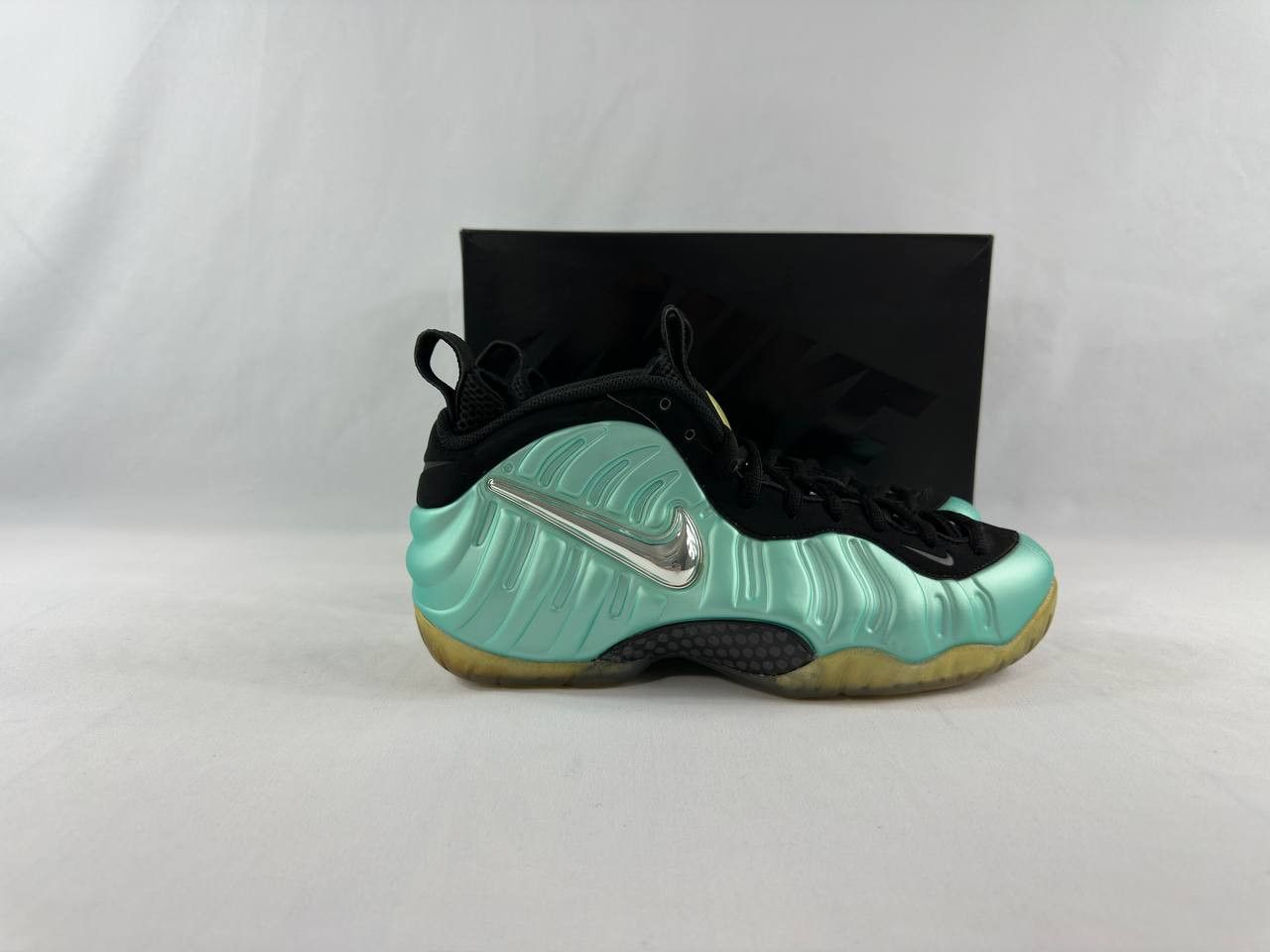 Nike Nike Air Foamposite Pro 'Island Green' Size US 8.5 / EU 41-42 - 1 Thumbnail