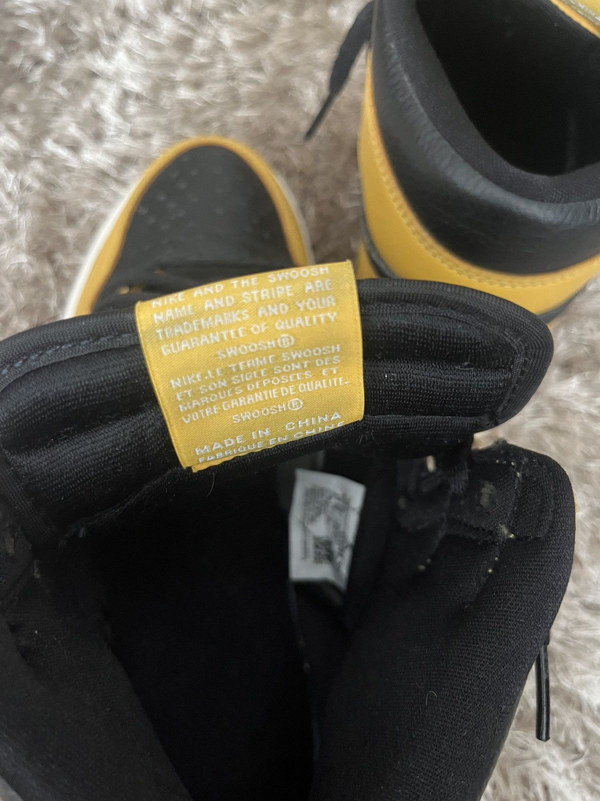 Jordan Brand × Nike Air Jordan 1 Pollen Size US 7 / EU 40 - 6 Thumbnail