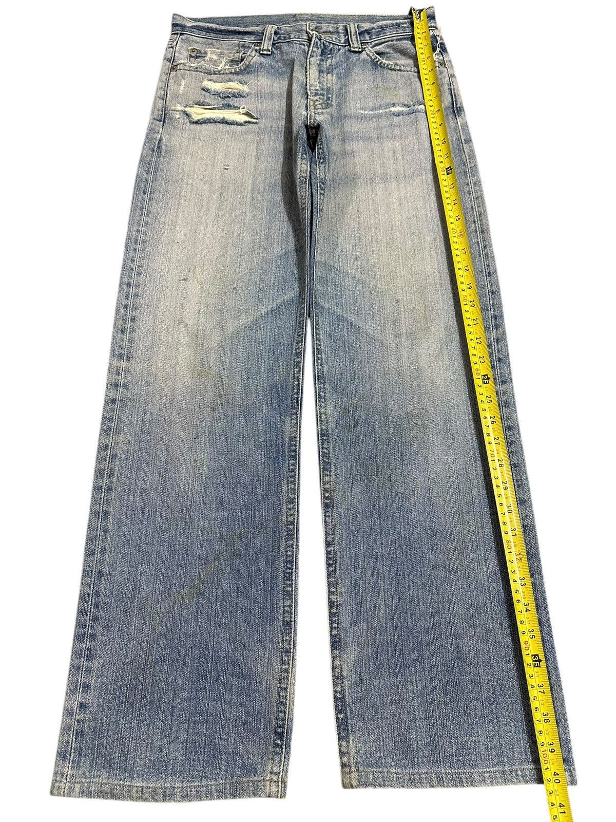 Jun Takahashi Vintage Japanese Uniqlo Blue Wash Style Distress Jeans Size US 31 - 12 Thumbnail