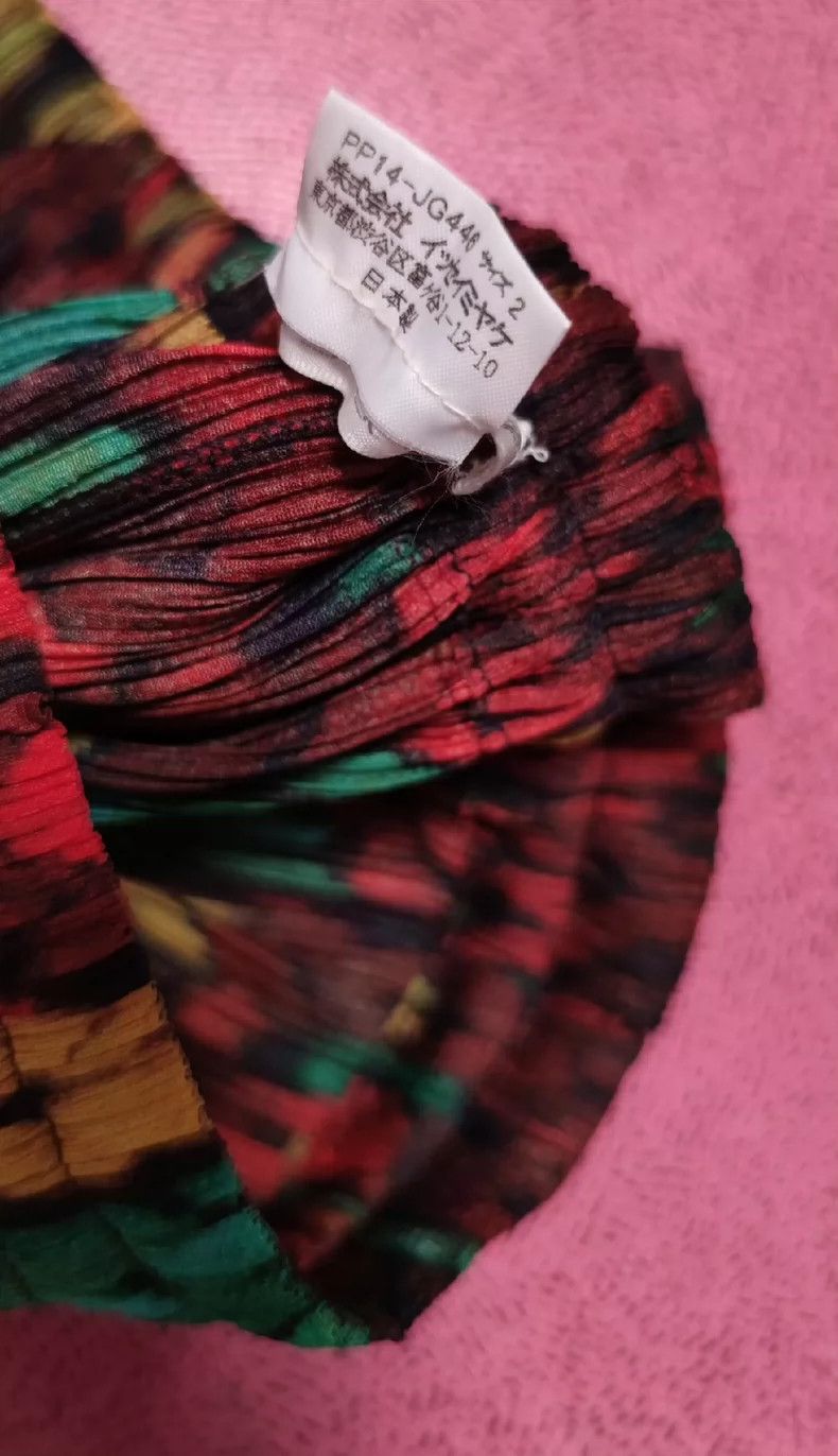 Issey Miyake Issey Miyake size:2 A thick knitted sweater with woven tex Size 22" - 4 Thumbnail