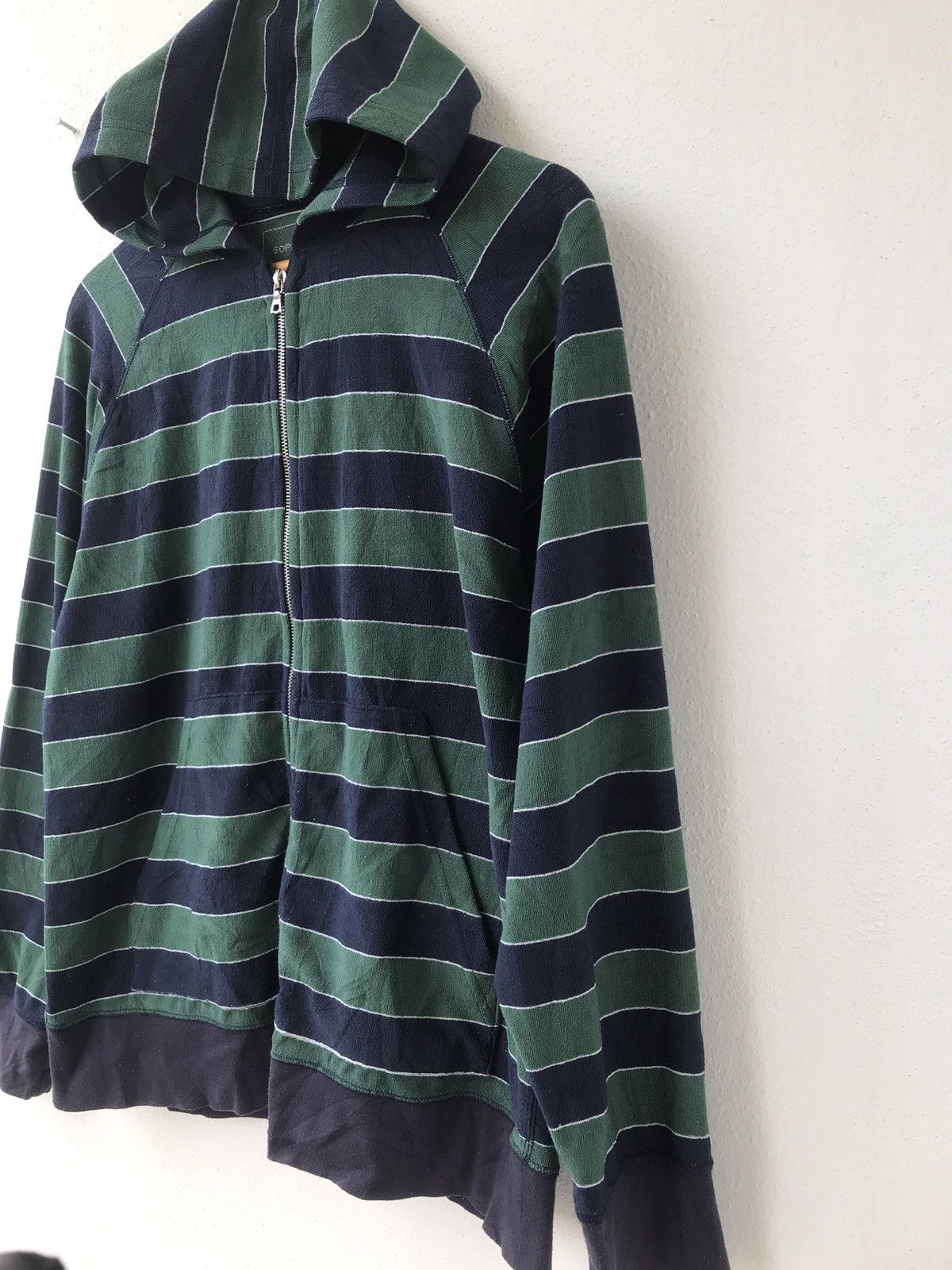 Sophnet. Vintage Sophnet hooded stripe design Size US M / EU 48-50 / 2 - 3 Thumbnail